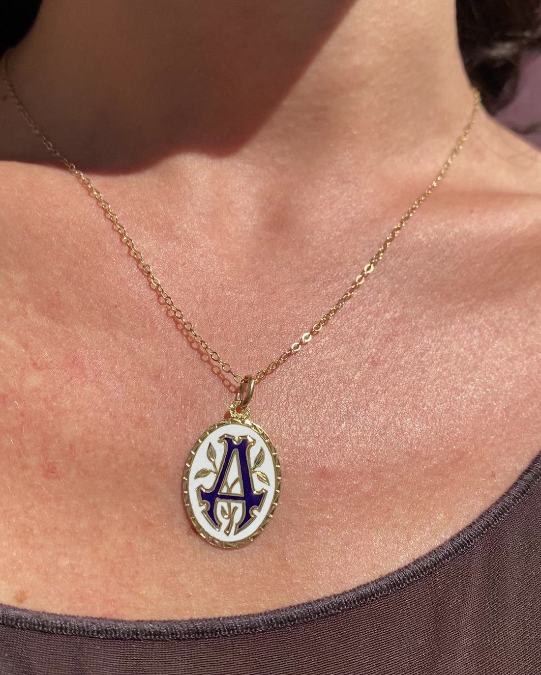 Pendentif Or Jaune 18 carats &amp; émail  &quot;Aséane&quot;