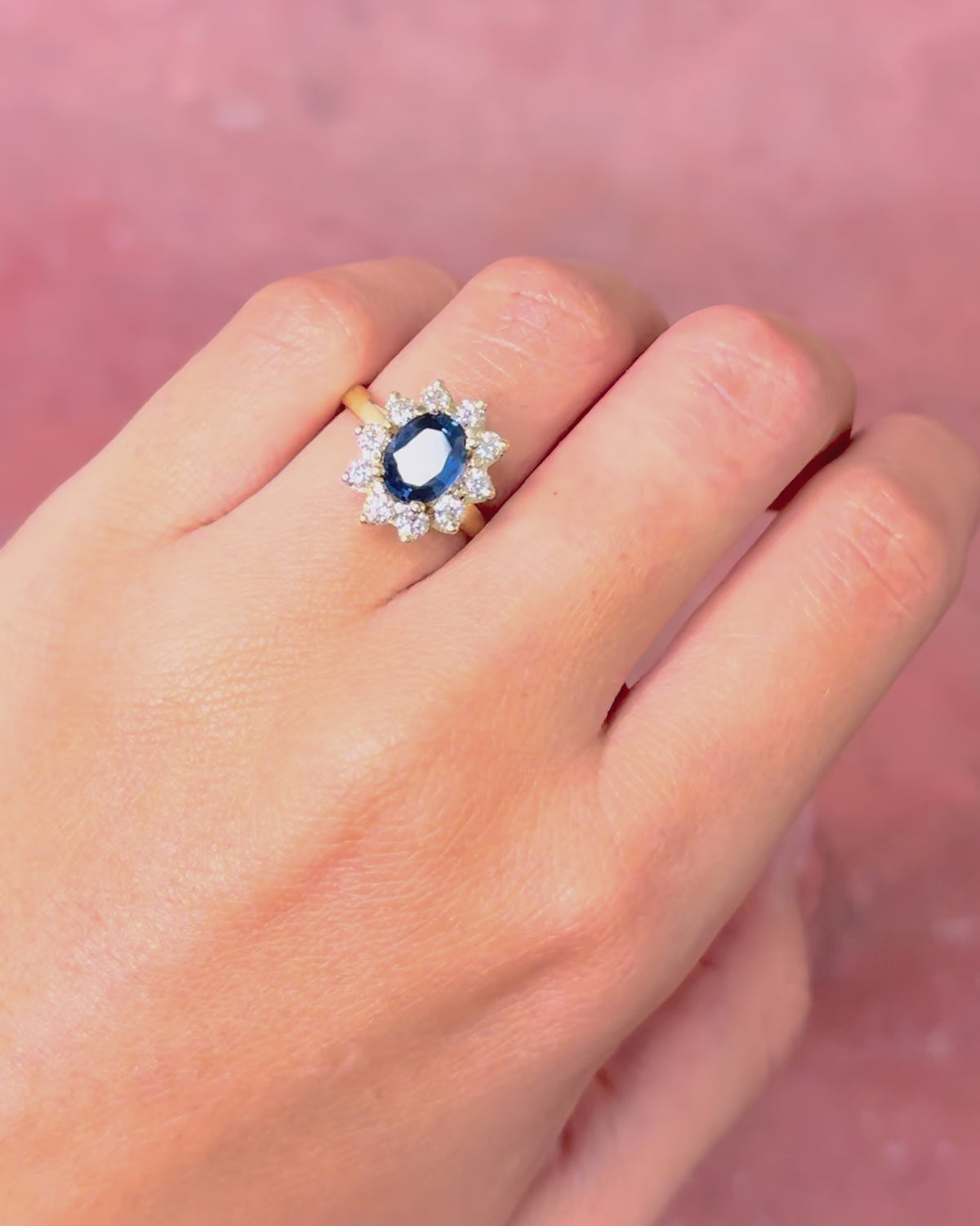 Anillo Margaritare Saphir Cornflower 1.45 quilates y diamantes 0.70 quilates F/VVS 4,43g "Adriana"