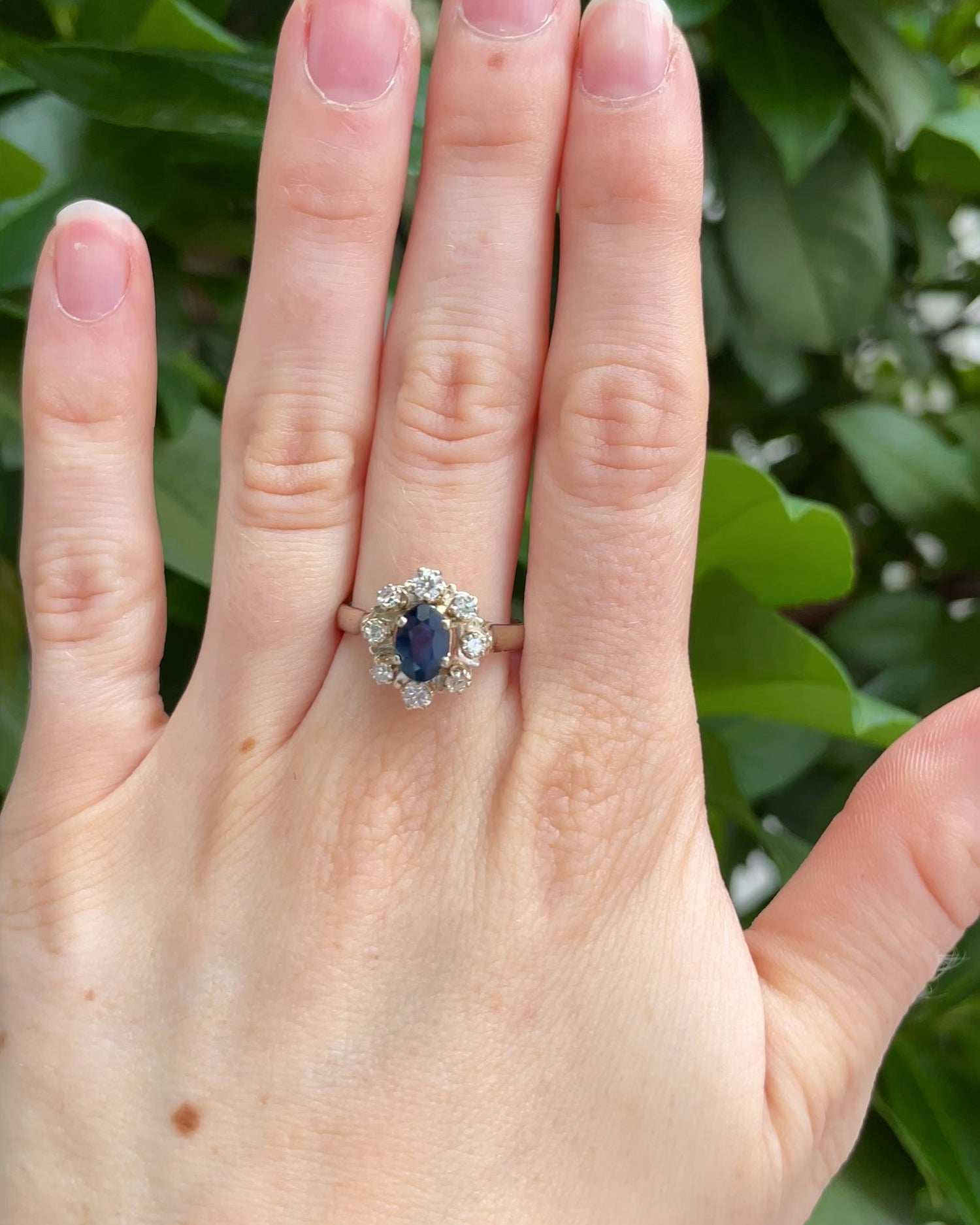 Bague Marguerite Saphir 1.32 carat &amp; Diamants &quot;Reyah&quot;