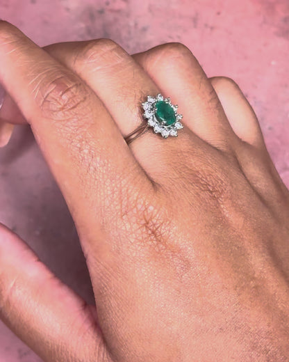 Bague Marguerite Émeraude 0.54 carat &amp; Diamants 0.24 carat "Philomène"