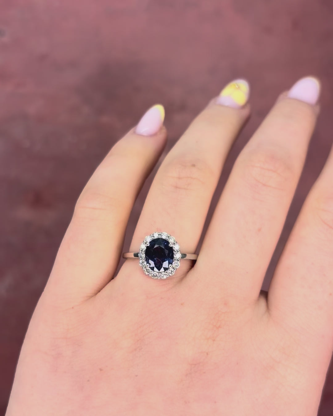 Bague Marguerite Saphir Peacock de Ceylan 2.45 carats &amp; Diamants 0.30 carat "Esther"