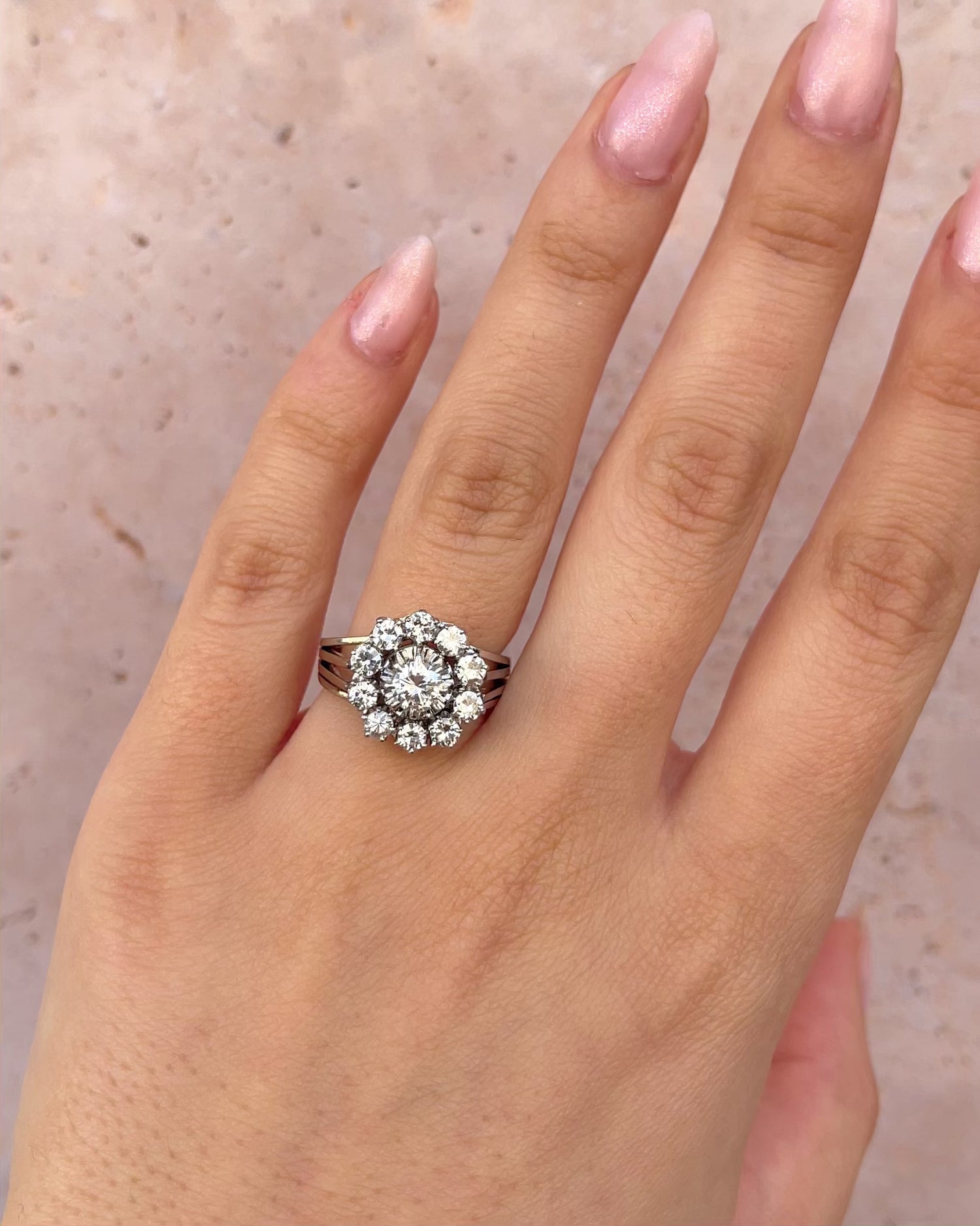 Marguerite Diamond Ring 1.12 Carat &amp; Gold 6.94g "Elodie"