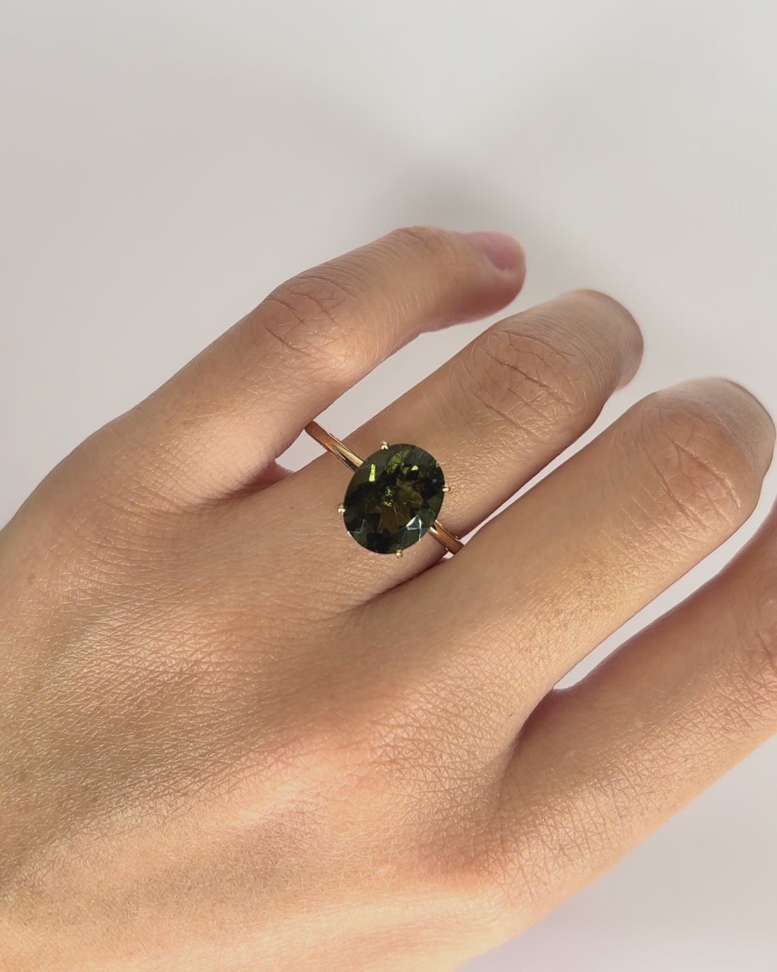 Bague Solitaire Moldavite 2.50 cts "Eugénie"