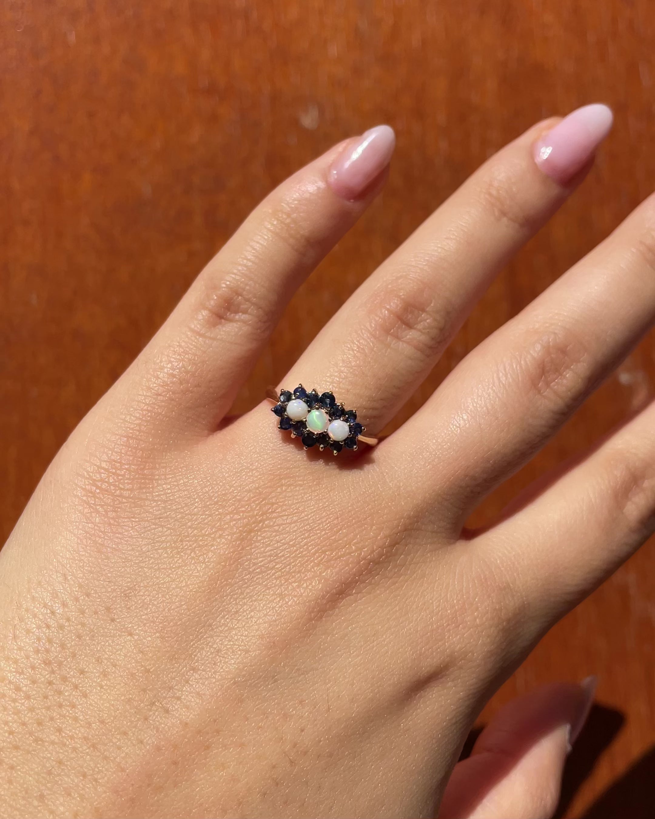 Anillo Riviere Flor Ópalos y Zafiros "Milou"