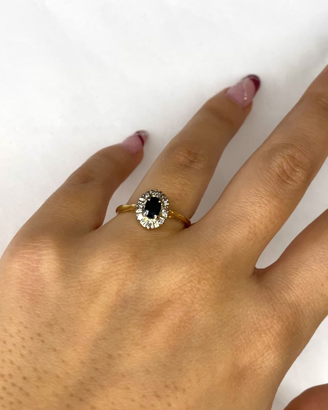 Bague Marguerite Saphir 0.50 carat &amp; 8 Diamants &quot;Emna&quot;
