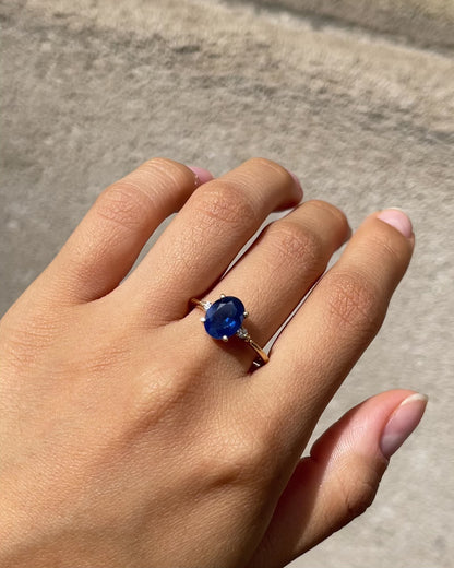 Bague Trilogie Saphir bleu royal 2 carats &amp; Diamants &quot;Callie&quot;