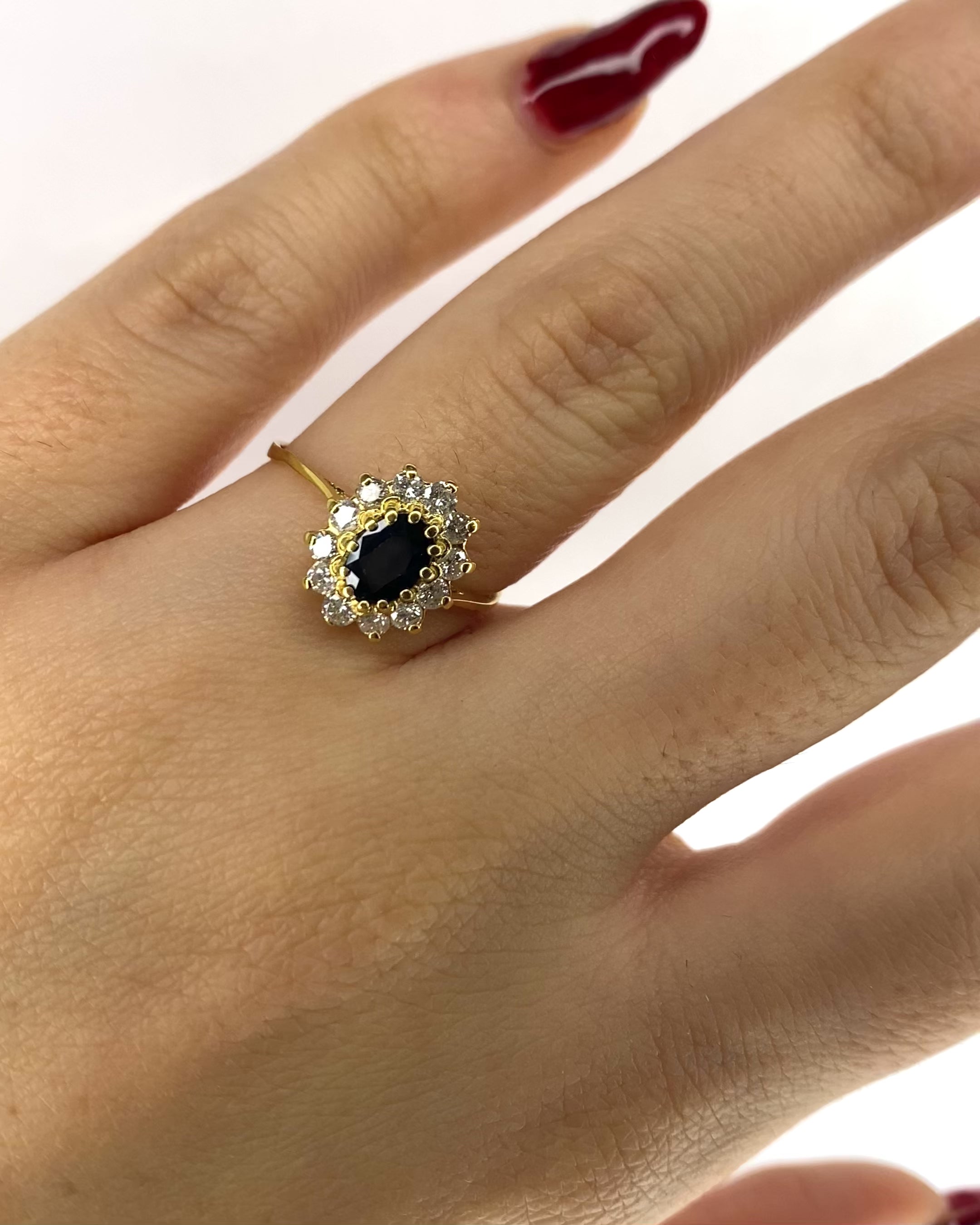 Anillo Marguerite Zafiro 1 quilate y diamantes "Hailey"