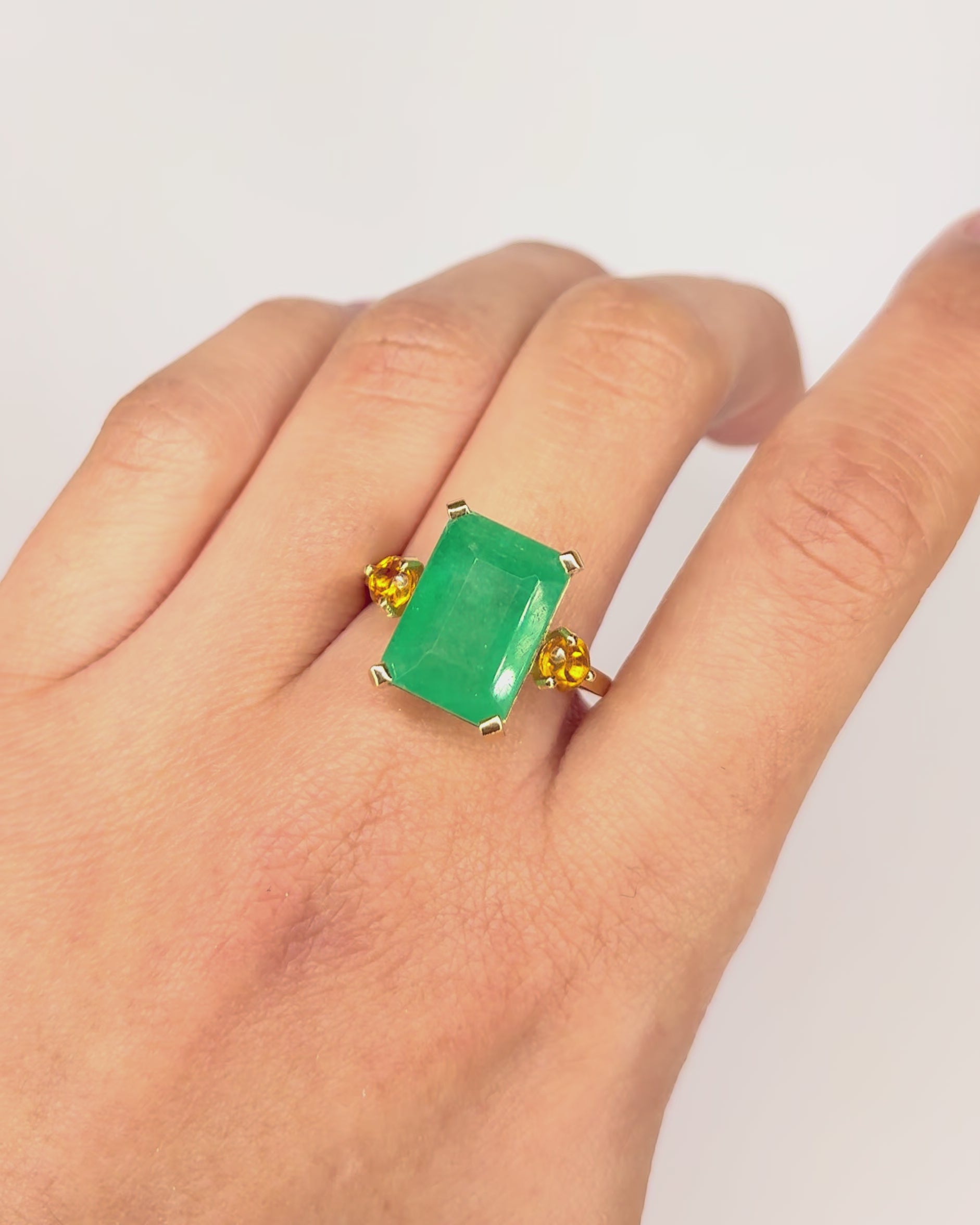 Bague Cocktail Trilogie Calcédoine Verte 8.5 carats &amp; Citrines "Isaé"