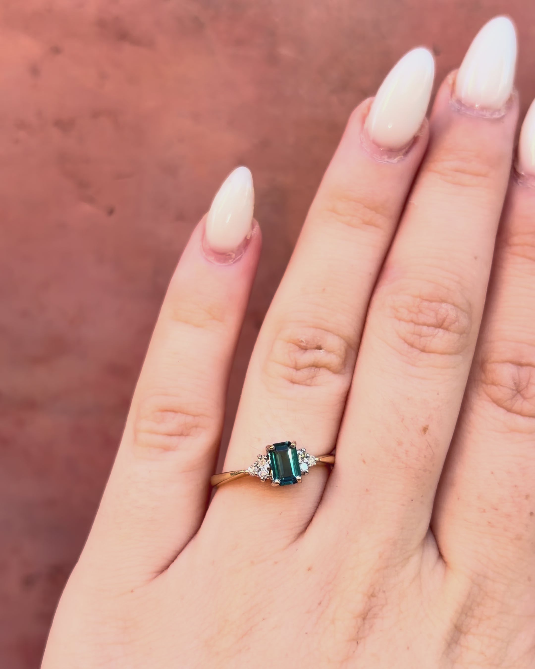 Bague Trilogie Tourmaline Indigolite 0.57 carat &amp; Diamants  "Adèle"