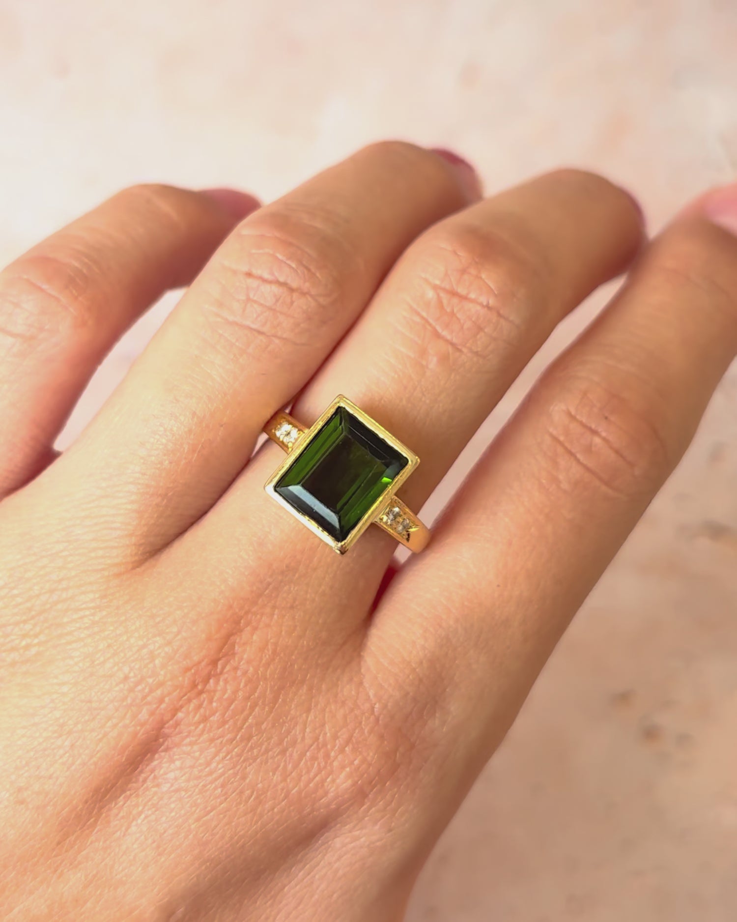 Cocktail Ring Tourmaline 4.05 Carats &amp; Diamonds "Rosalinda"