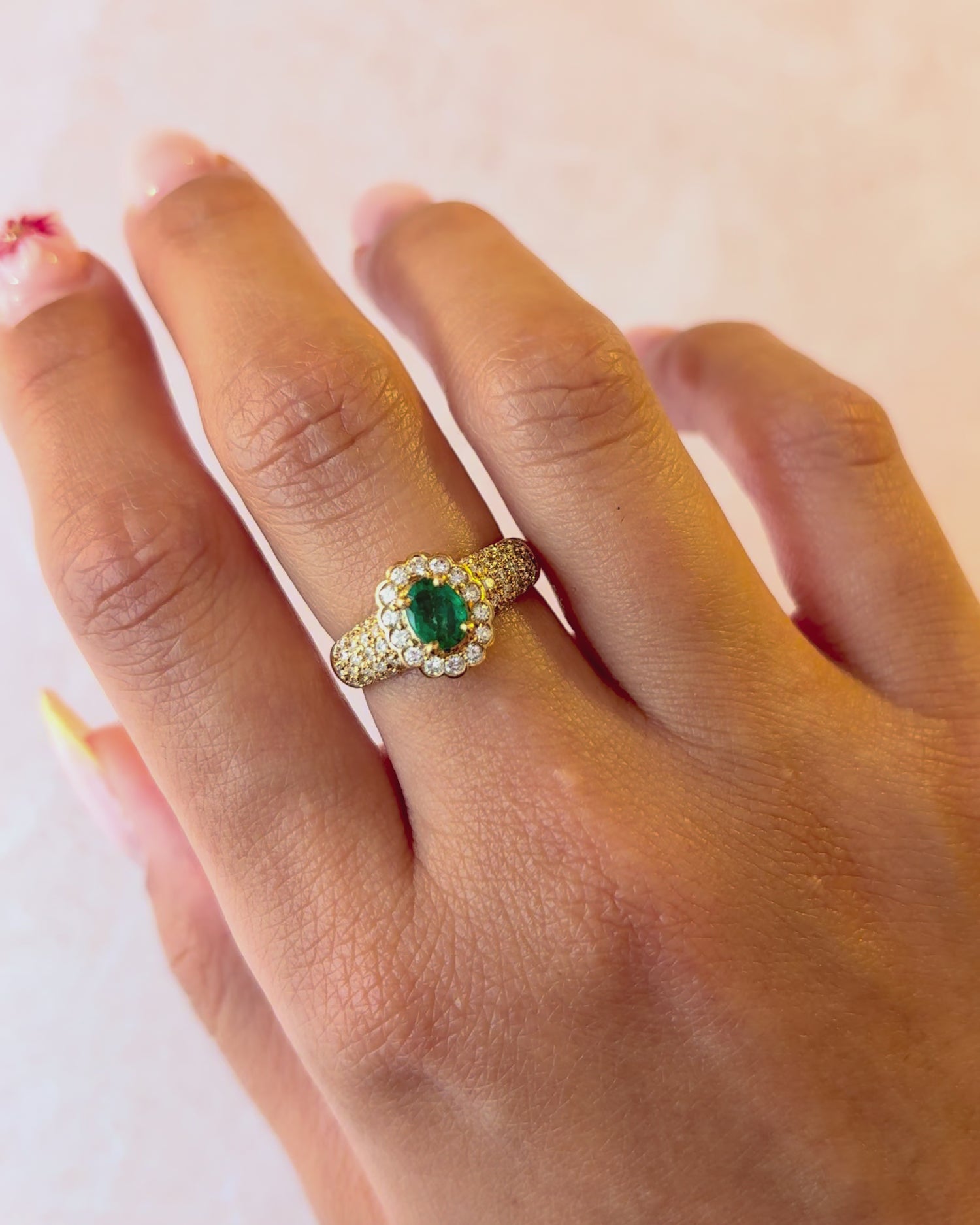 Bague Marguerite Émeraude 0.40 carat &amp; Diamants 0.50 carat "Sybille"