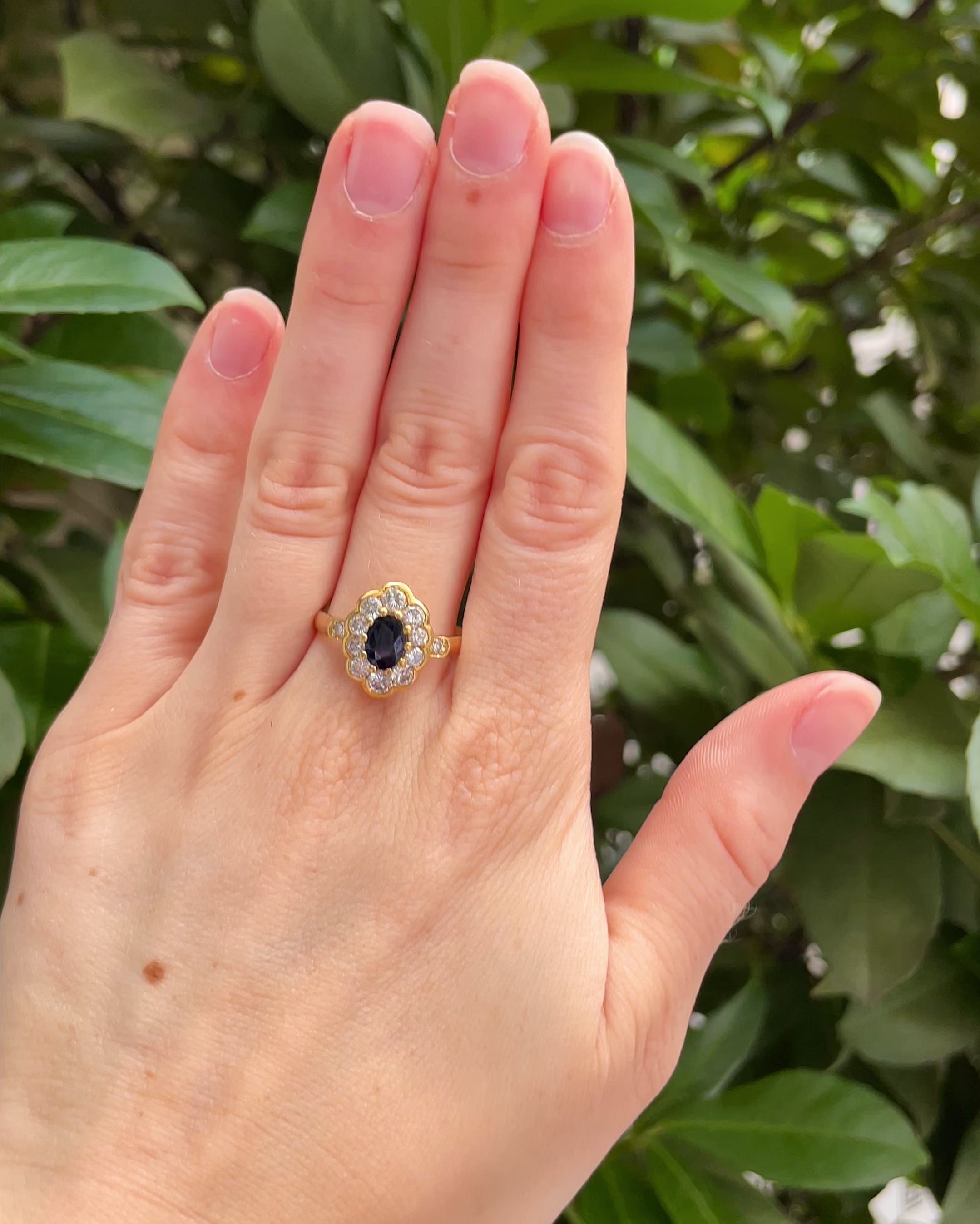 Bague Marguerite Saphir 1.30 carat &amp; Diamants "Kaéa"