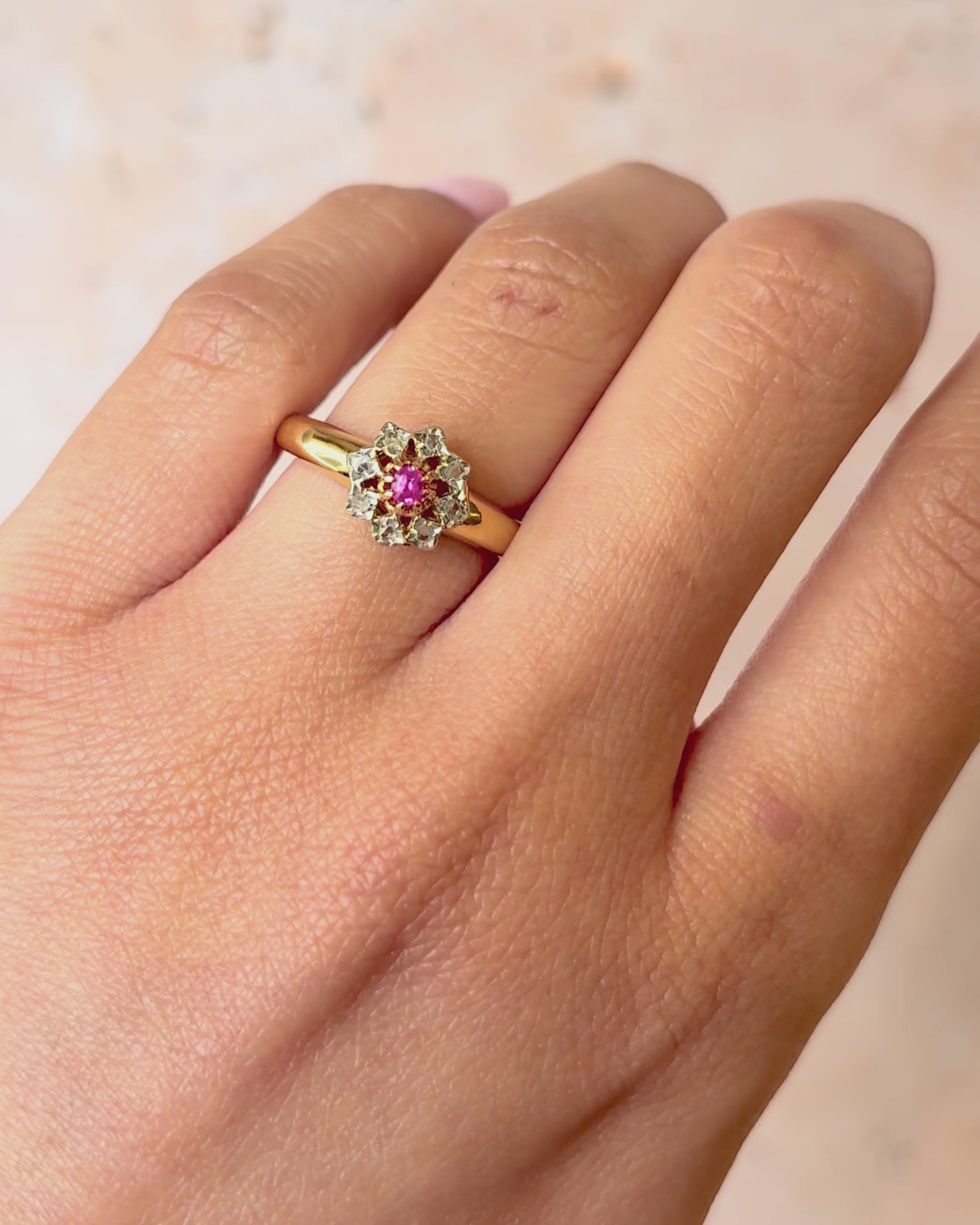 Bague Marguerite Saphir Rose &amp; Diamants "Irina"