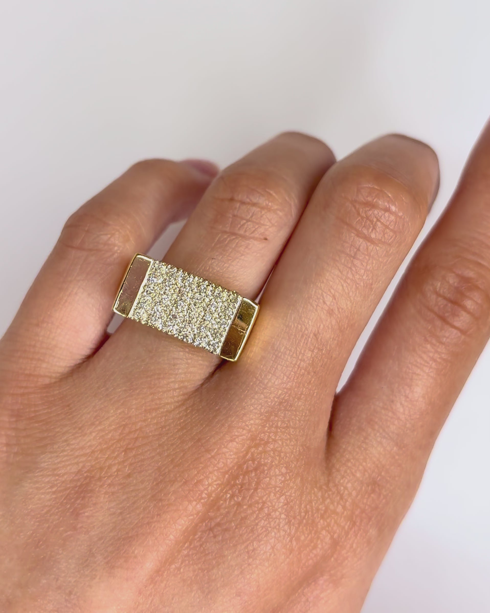 Signet Ring Diamonds &amp; 9.91g Gold "Bélinde"