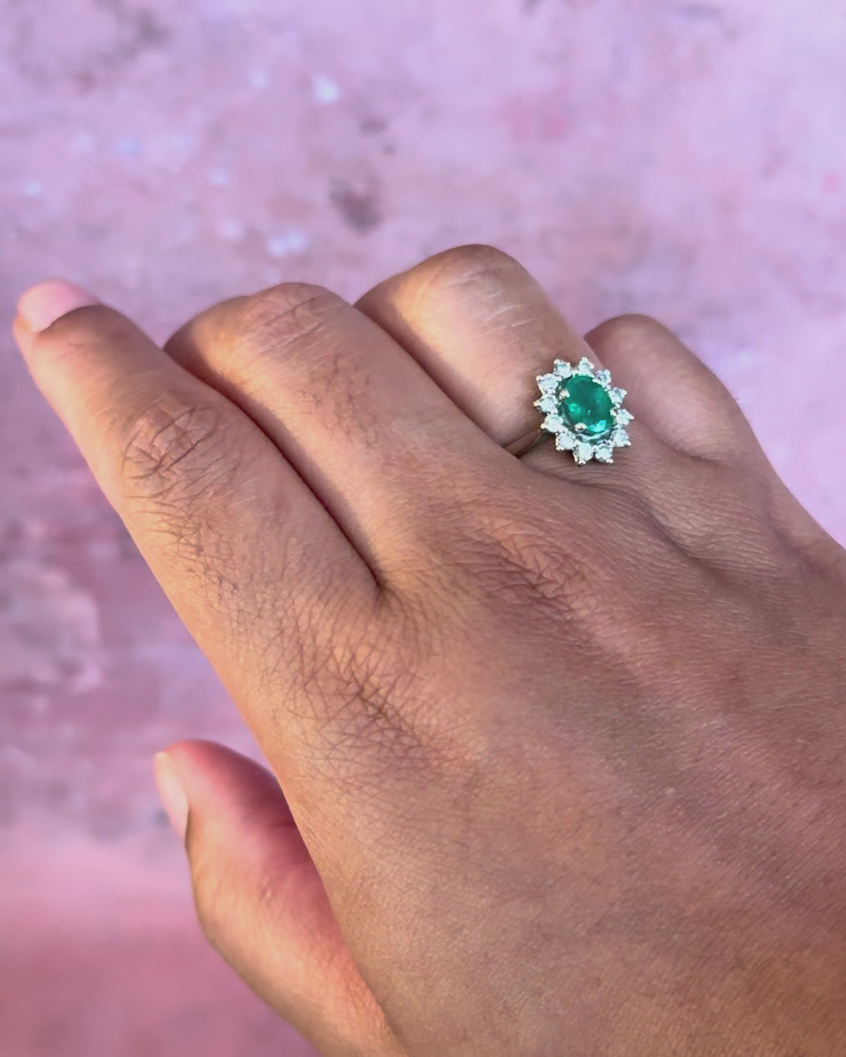 Bague Marguerite Émeraude 0.54 carat &amp; Diamants 0.24 carat "Philomène"