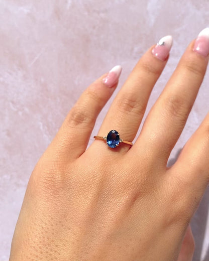 Bague Trilogie Saphir bleu lagon 1.25 carat &amp; Diamants "Anna"