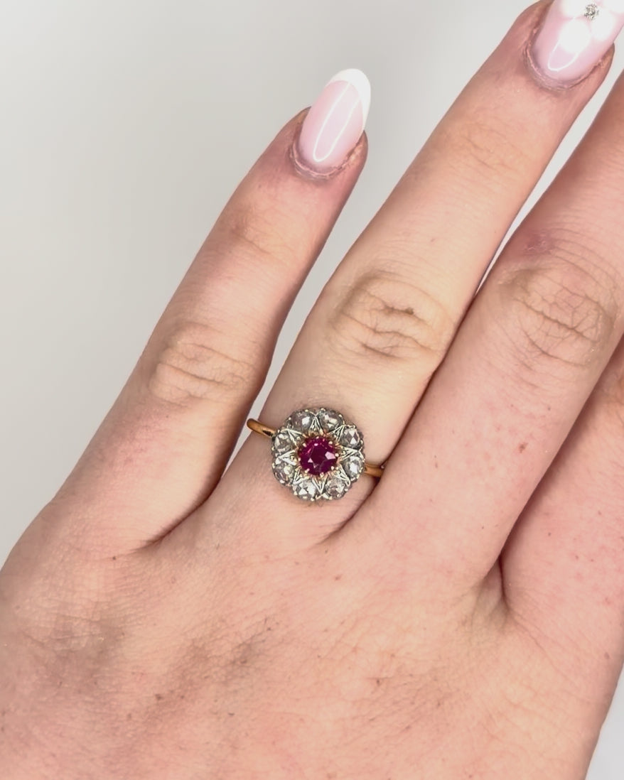 Anillo Margarita Rubí 0,45 quilates y Diamantes "Linda"