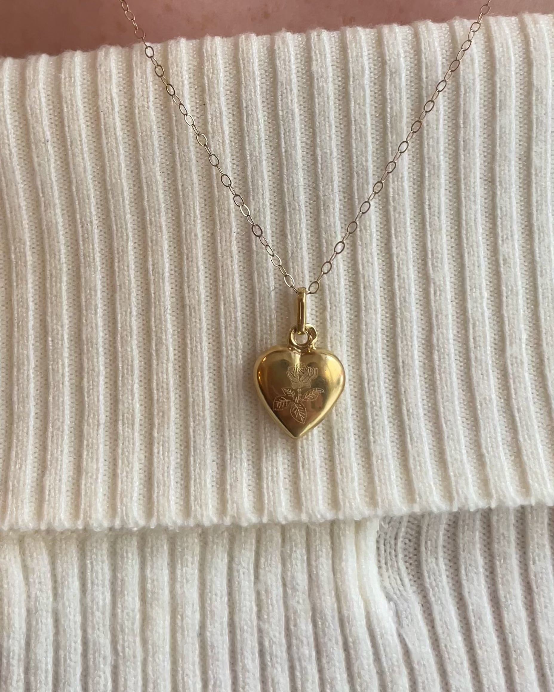 Colgante Corazón Oro Amarillo 18 quilates “Romy”