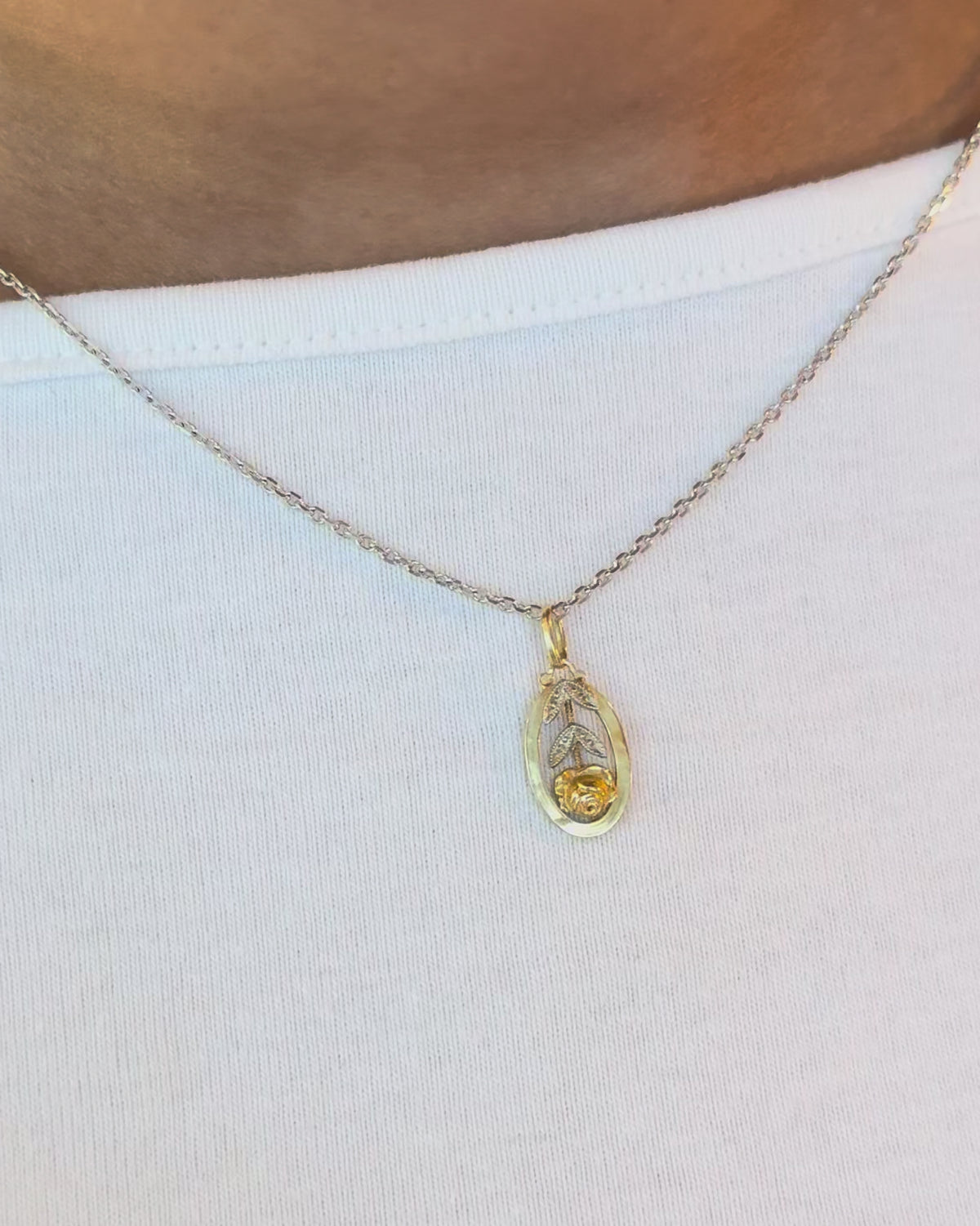 Romantic two-tone gold pendant "Flore"