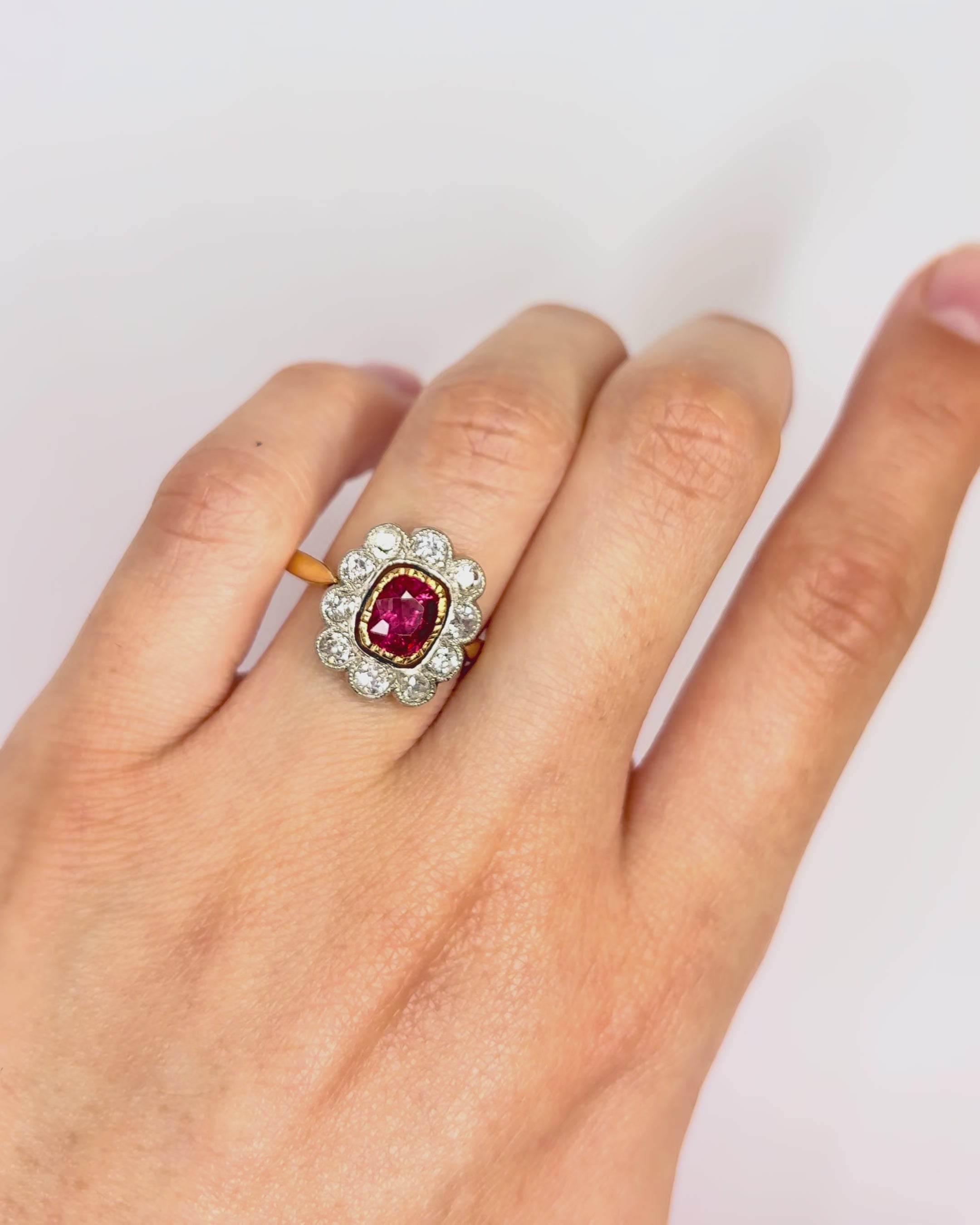Bague Art Déco Marguerite Tourmaline 1.10 carat &amp; Diamants 0.70 carat "Vera"