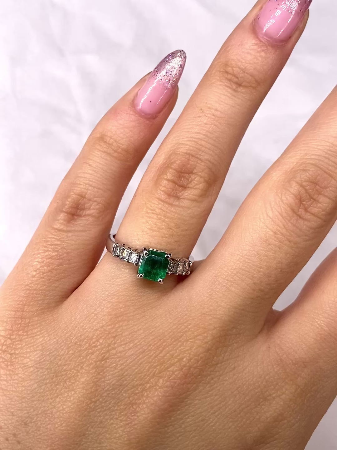 Bague Rivière Émeraude 1.15 carat &amp; Diamants "Tania"