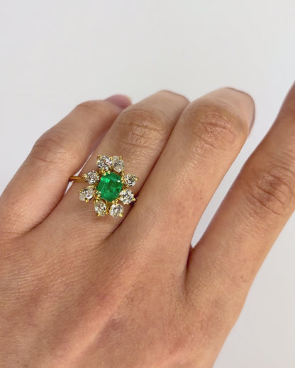 Bague Marguerite Émeraude 1.12 carat &amp; Diamants 0.84 carat "Fabia"