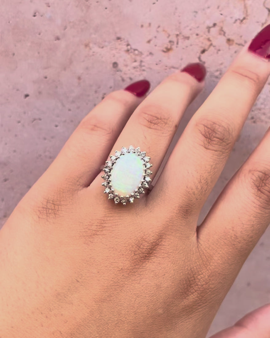 Bague Marguerite Opale 3.80 carats &amp; Diamants 0.44 carat "Gina"