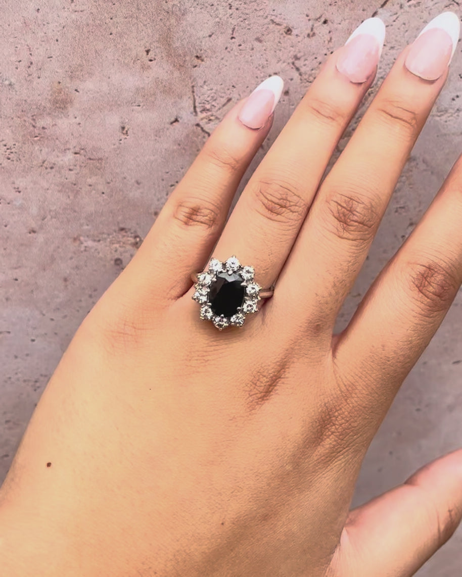 Bague Marguerite Saphir 3.85 carats &amp; Diamants 0.80 carat "Enora"