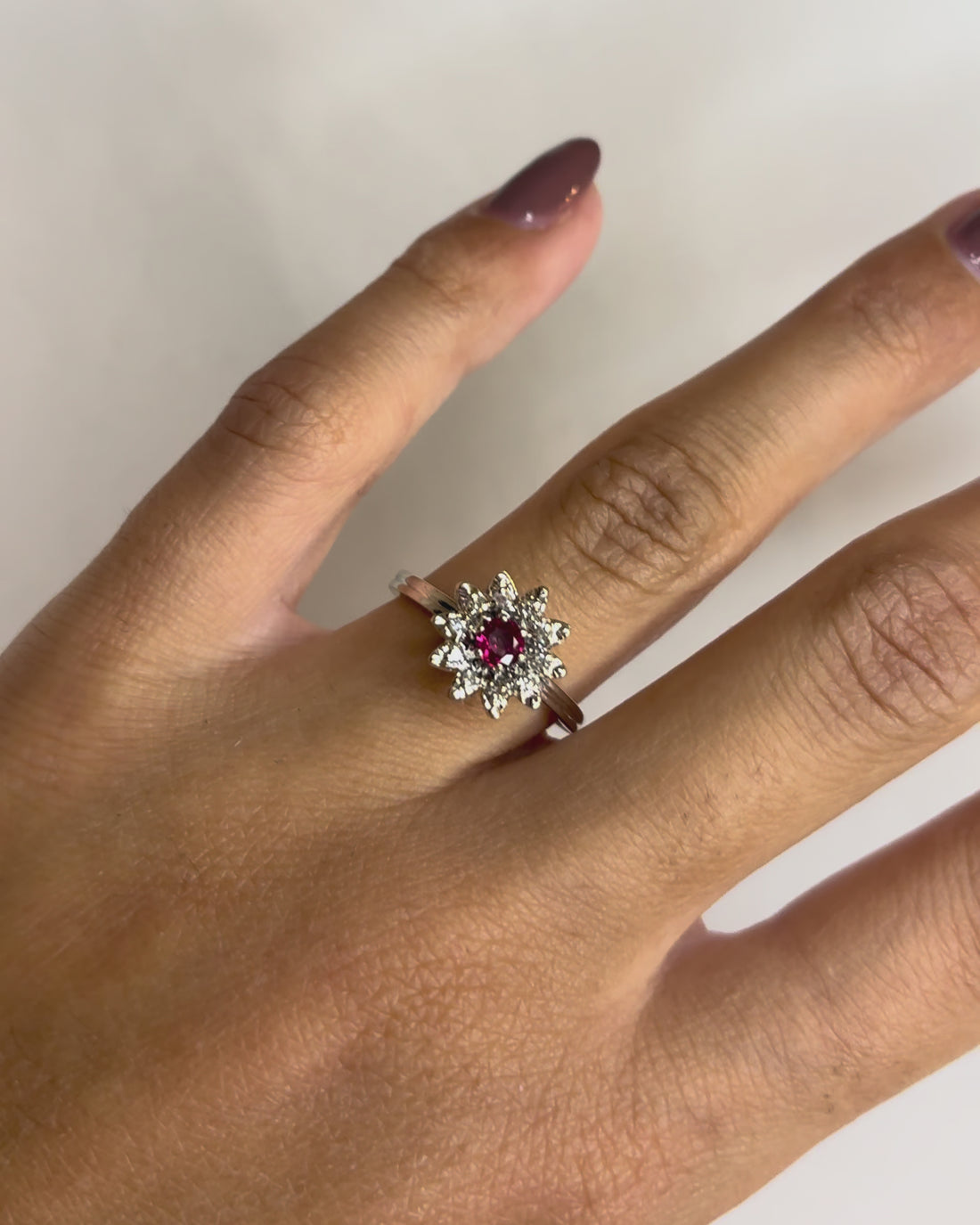 Bague Marguerite Rubis &amp; Diamants &quot;Candice&quot;