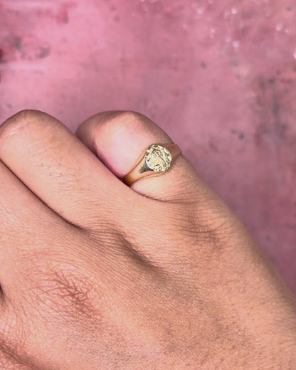 Yellow Gold Signet Ring 1,47g "Pascale"