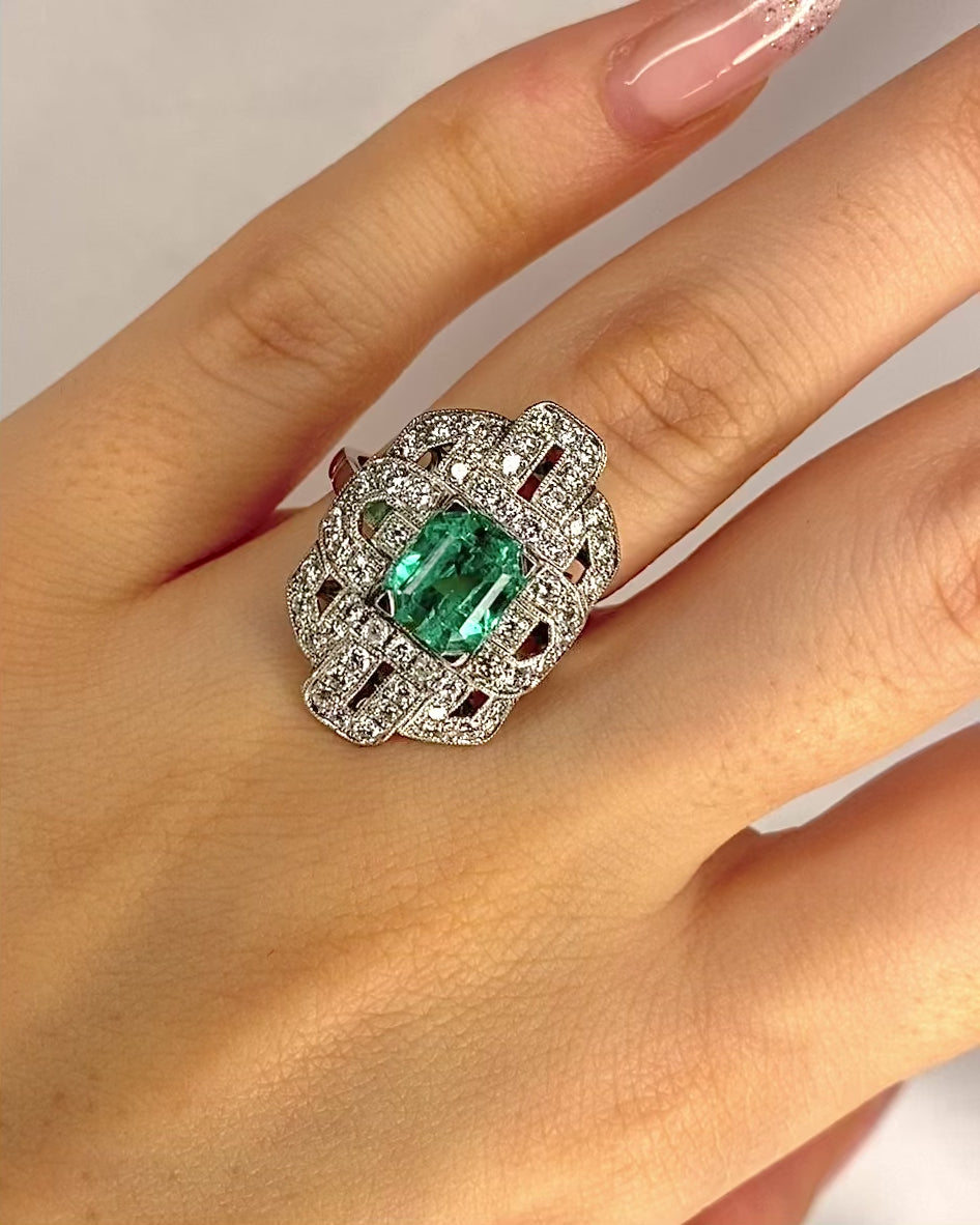 Bague Style Art Déco Émeraude 2.85 carats &amp; Diamants 0.54 carat "Nastasia"