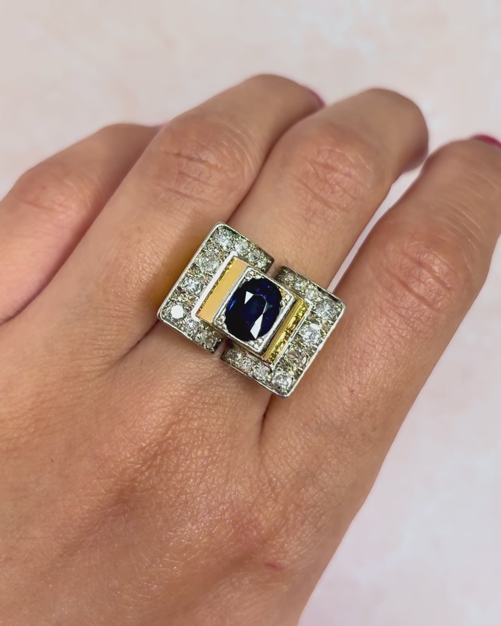 Tank Sapphire Ring 1.40 carat, Diamonds 0.68 carat &amp; Gold 11.73g "Frida"