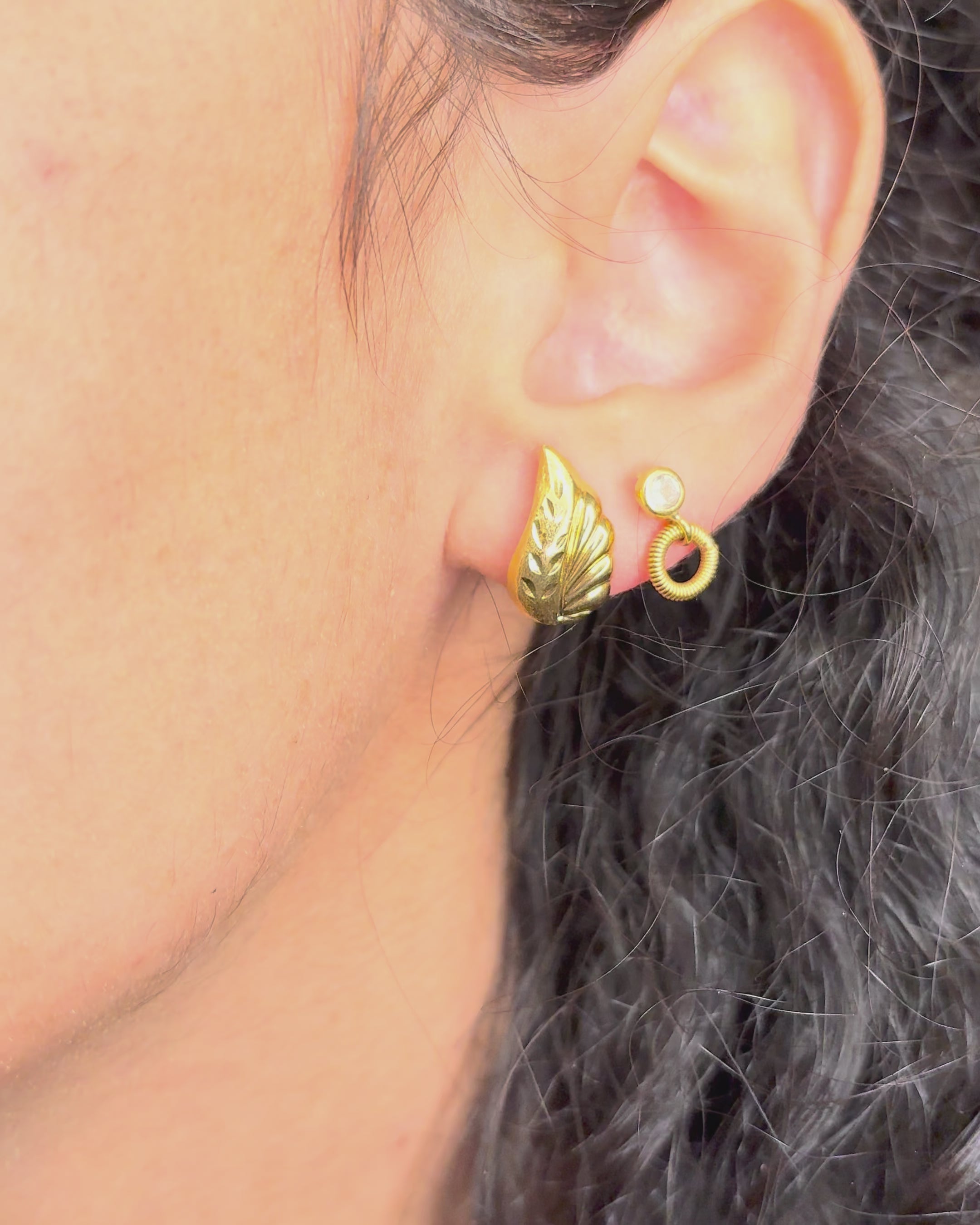Pendientes Dormilones Hojas Oro Amarillo 18 quilates "Ephée"