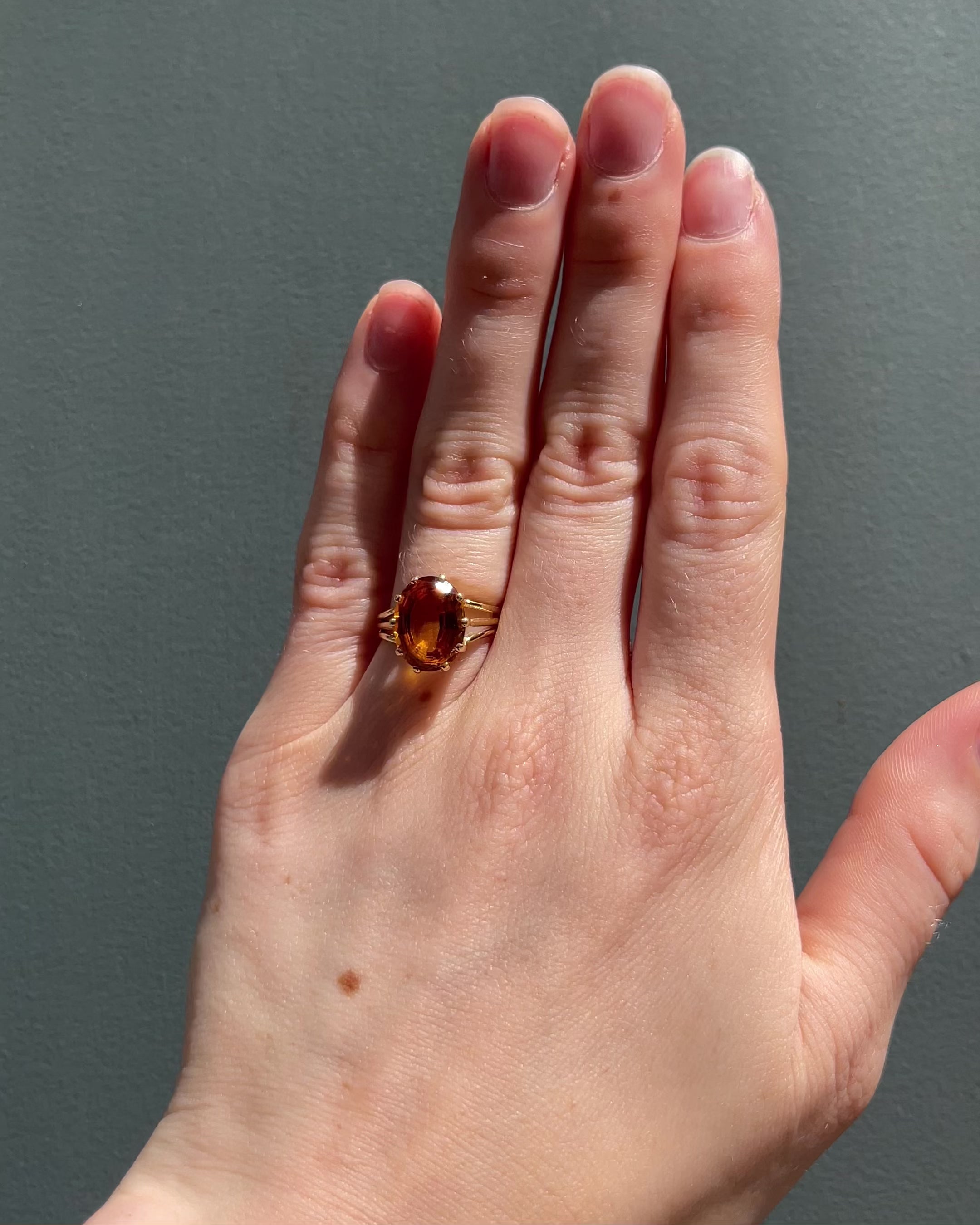 Anillo de cóctel citrino 3.30 quilates "Aimée"