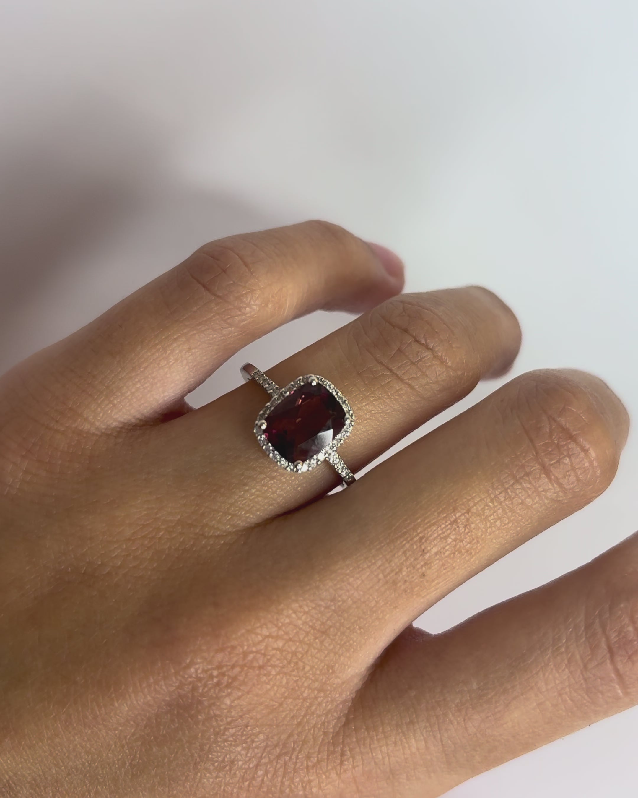 Bague Marguerite Tourmaline 2 carats &amp; 36 Diamants "Éleonore"