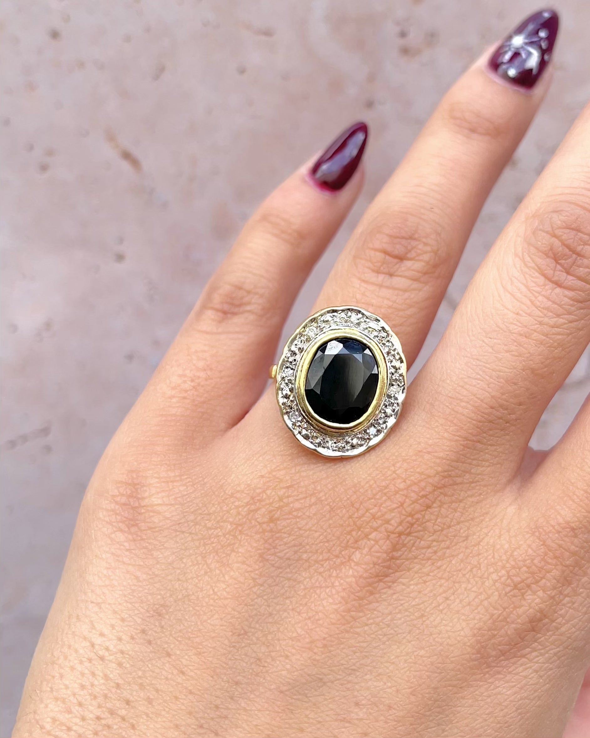 Anillo Marguerite Estilo Art Déco Zafiro 4.60 quilates, Diamantes y Oro 7.86g "Mélissa"