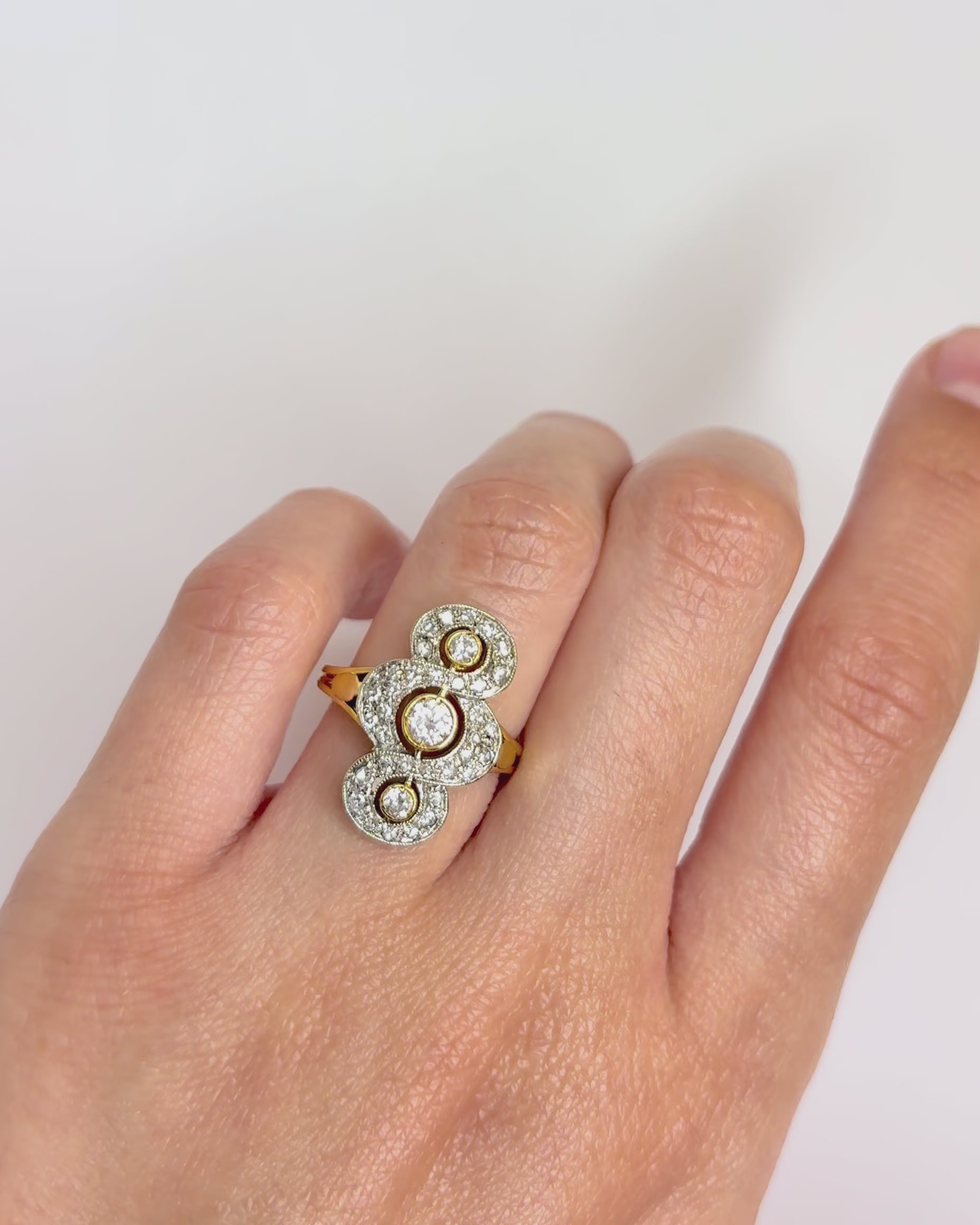 Bague Marquise Tourbillon Diamants 0.85 carat "Michaela"