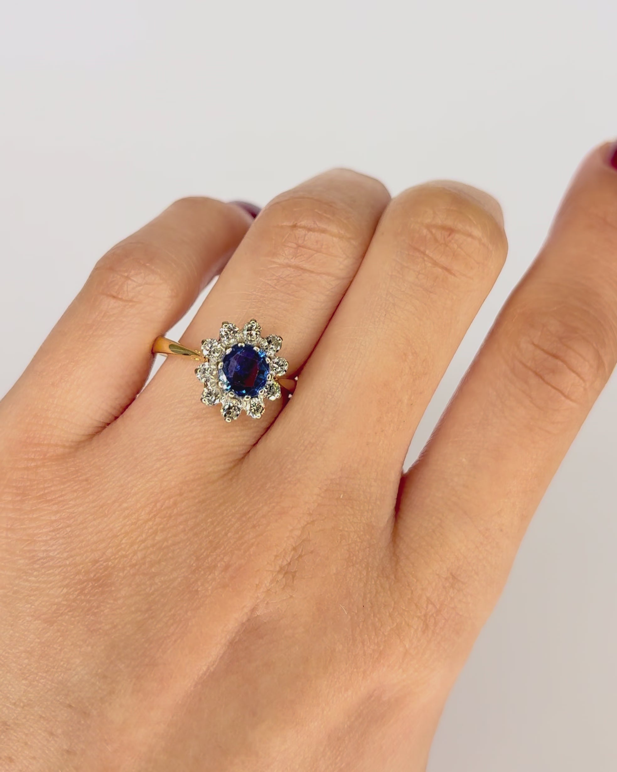 Bague Marguerite Saphir 1.20 carat &amp; Diamants 0.40 carat "Elisabeth"