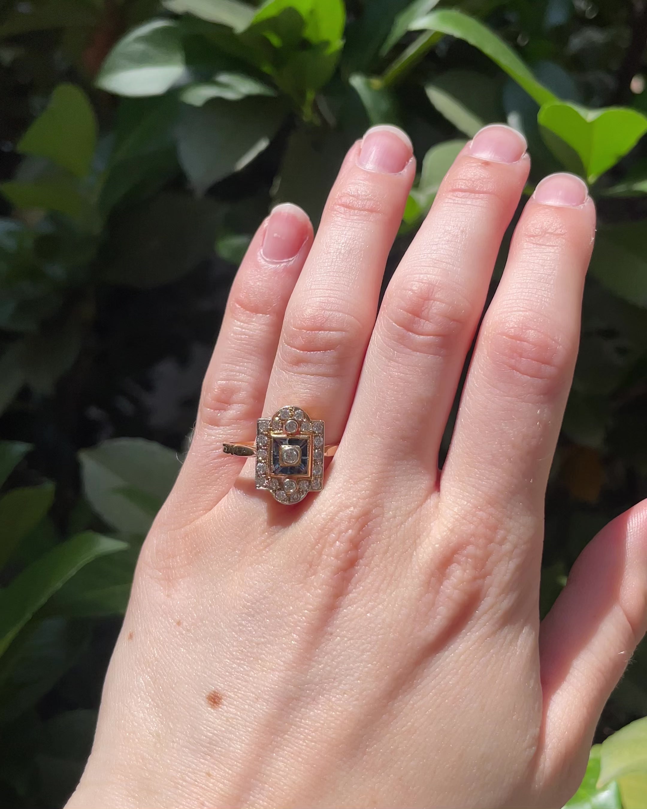 Bague Art-Déco Saphirs 0.16 carat &amp; Diamants &quot;Ondine&quot;