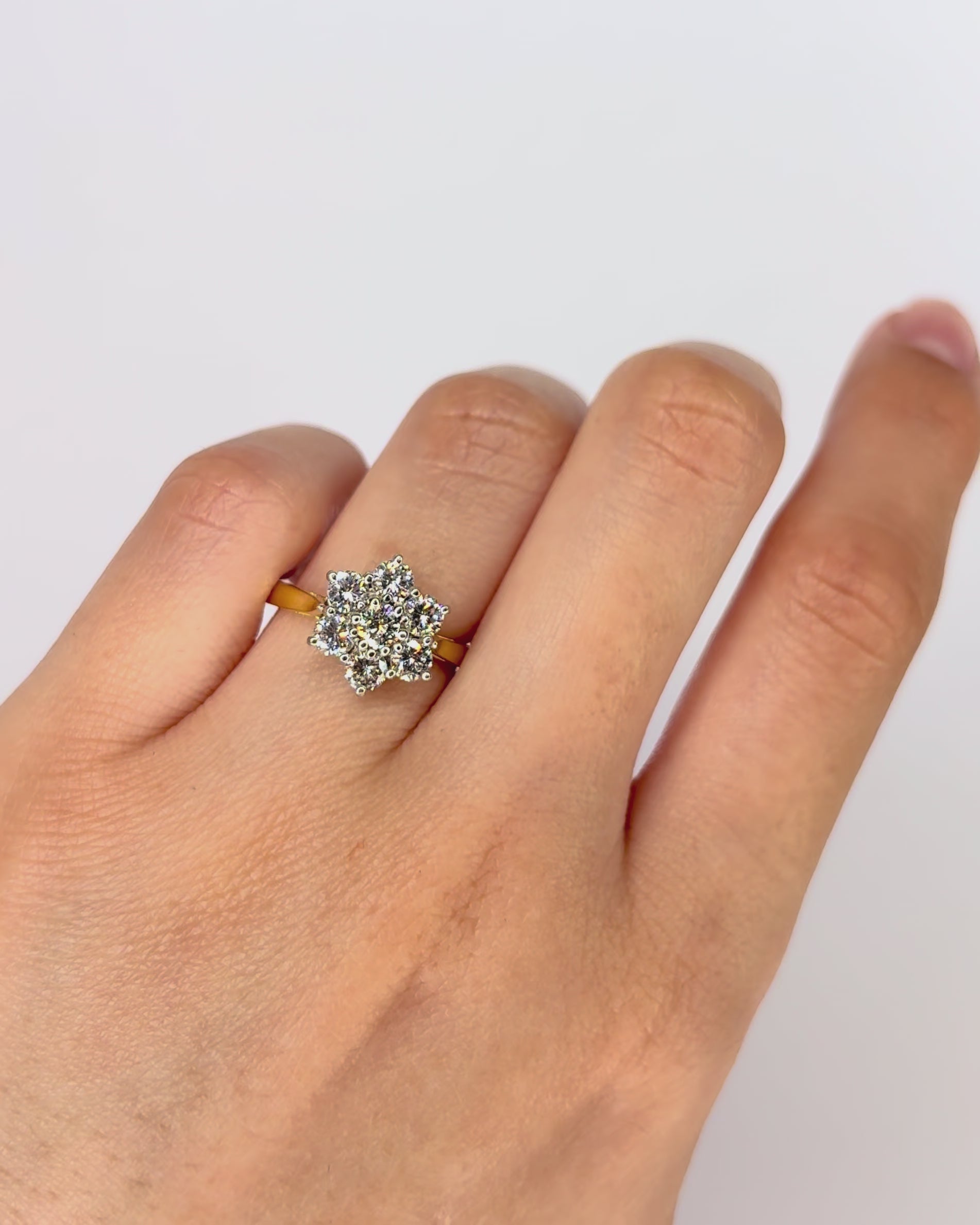 Bague Marguerite Diamants 0.80 carat "Diana"