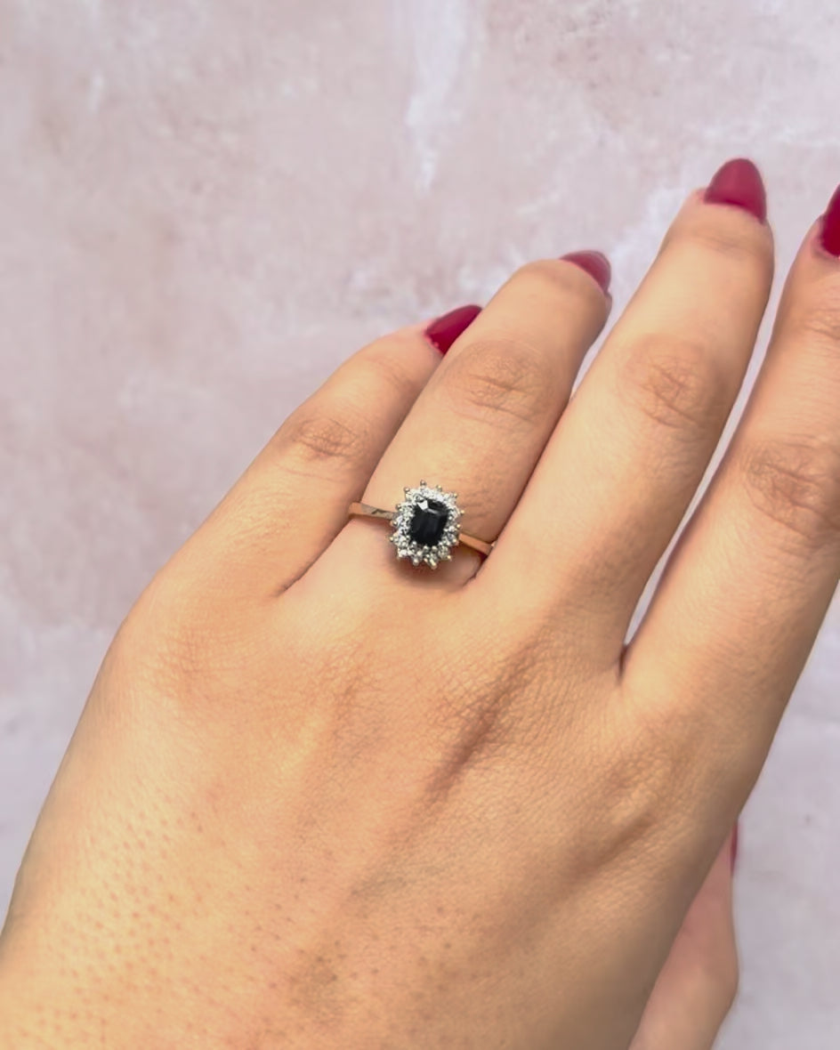 Marguerite Ring Sapphire 0.87 Carat &amp; Diamonds "Germaine"