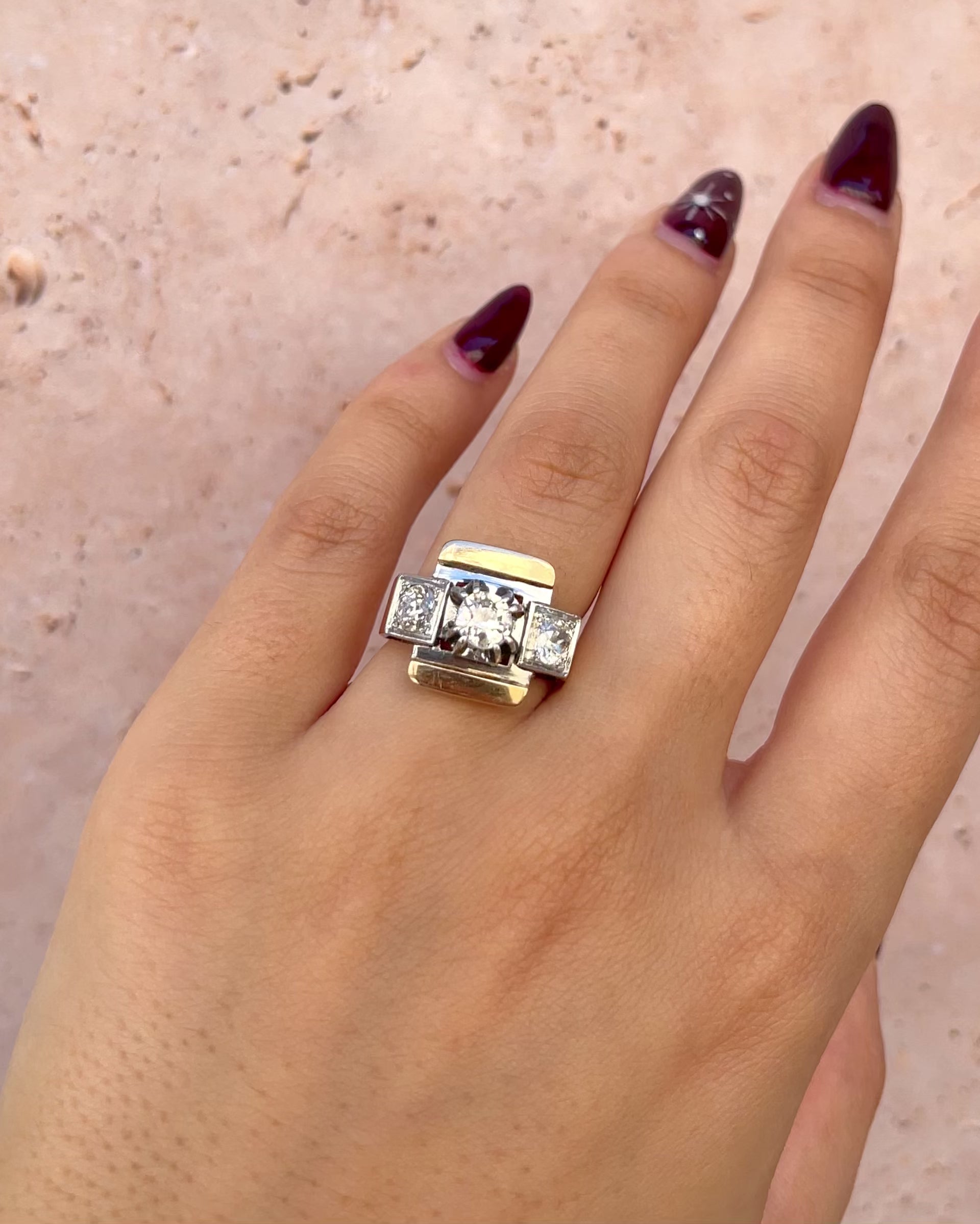 Anillo Tank Diamantes 1,20 quilates y oro 7,37 g "Amandine"