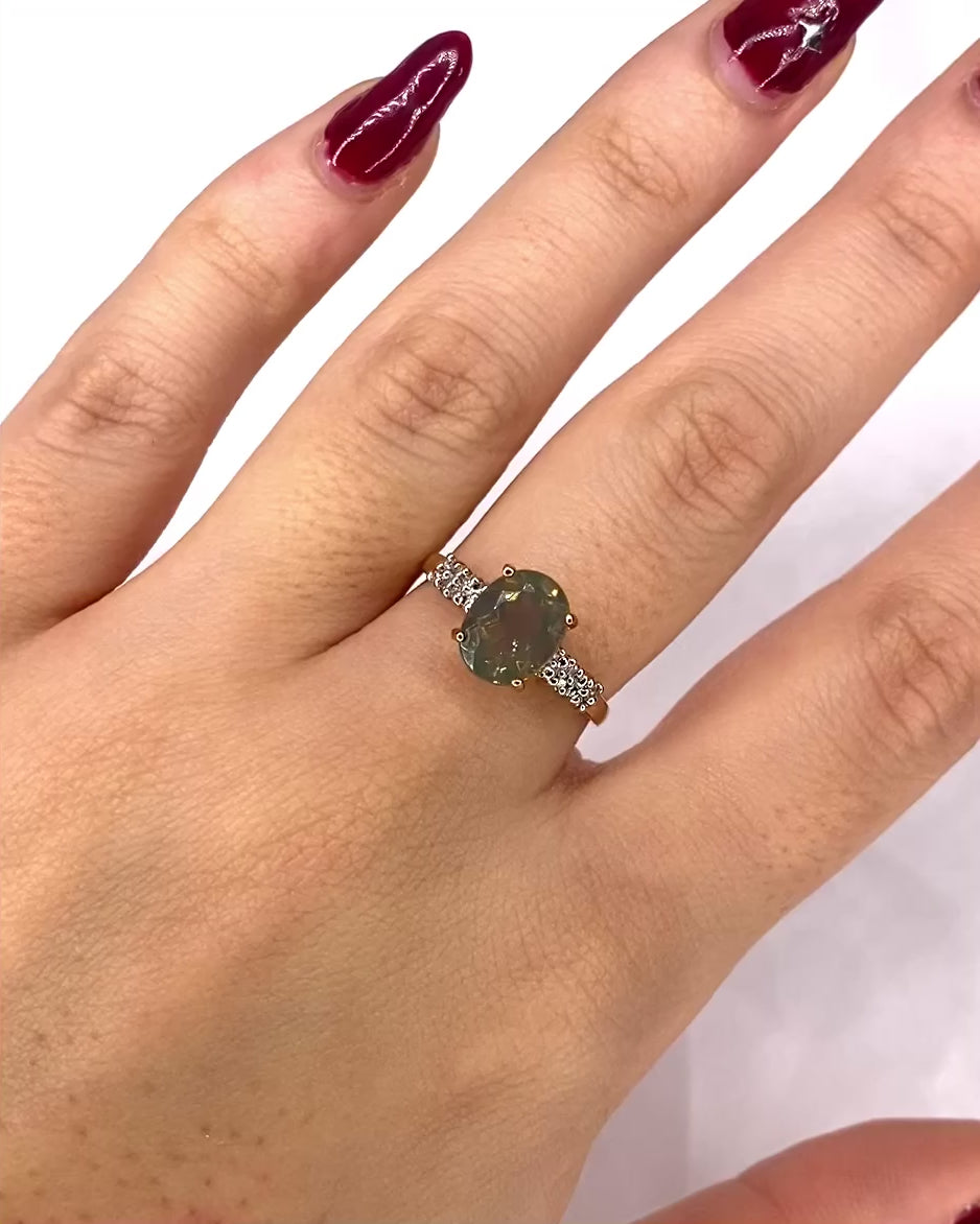 Bague Solitaire Opale Facettée 1.54 carat &amp; 8 Diamants "Anastasia"