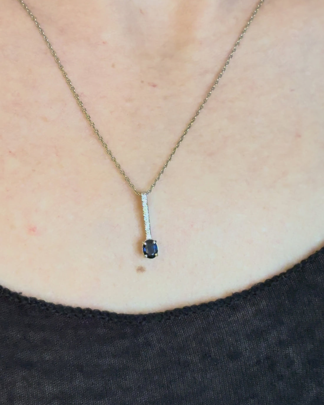 Pendentif Saphir 0.30 carat &amp; 9 Diamants &quot;Maëlle&quot;