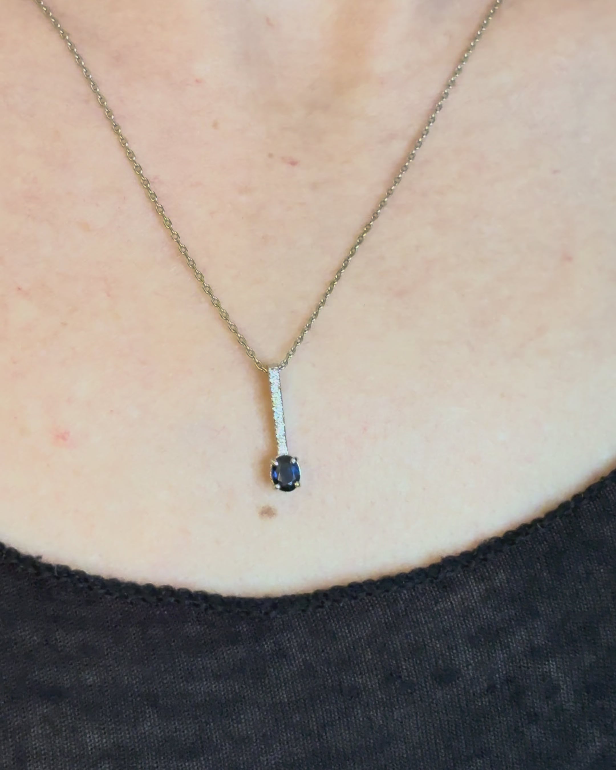 Pendentif Saphir 0.30 carat &amp; 9 Diamants "Maëlle"