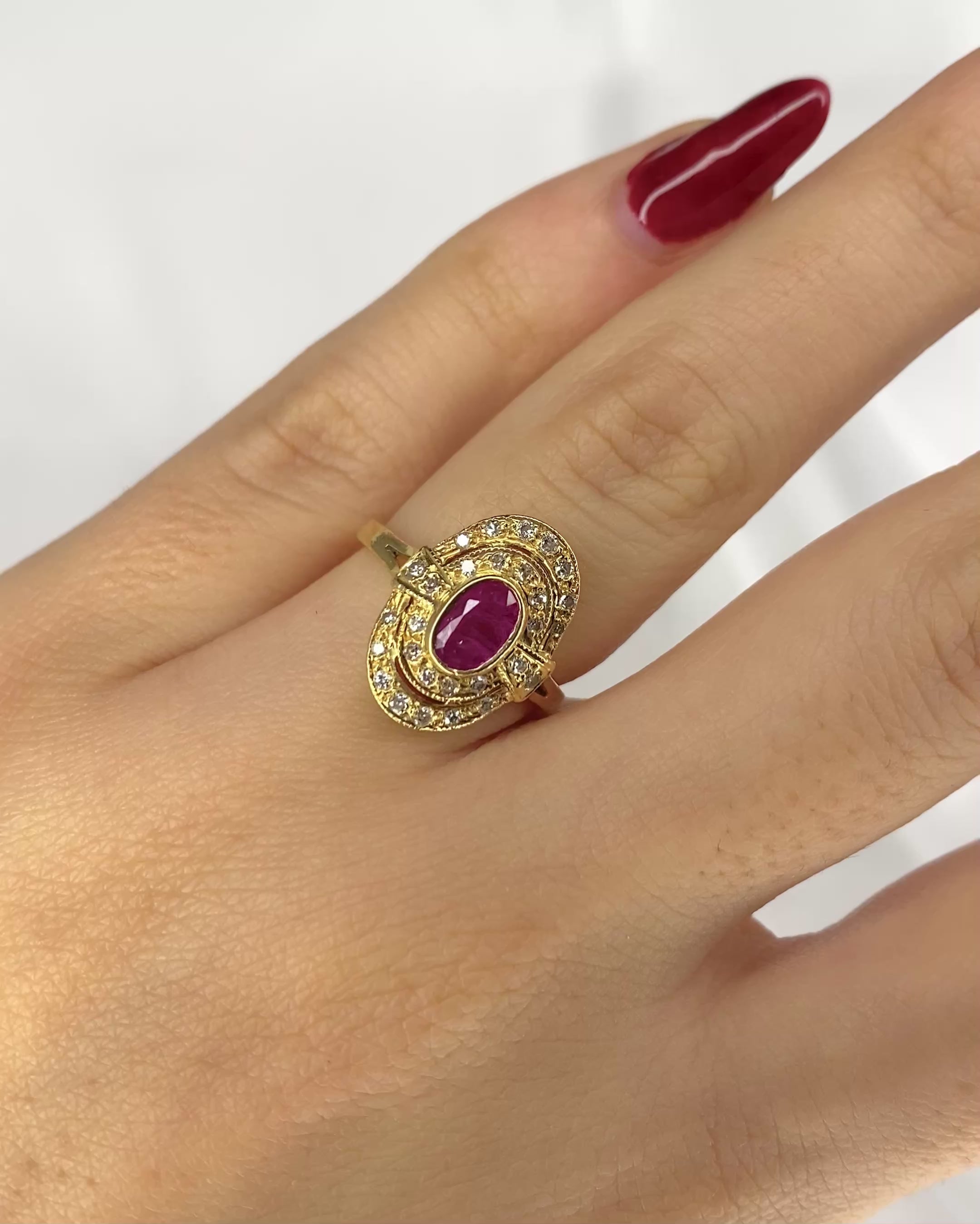 Anillo estilo Art Déco Rubí 0.40 quilates y 28 diamantes "Kimy"