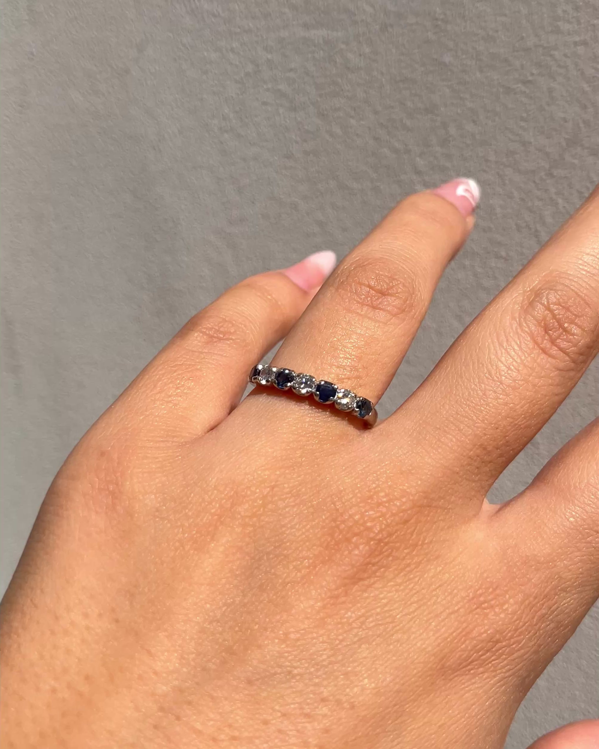 Bague Demi-Alliance Saphirs &amp; Diamants "Olina"