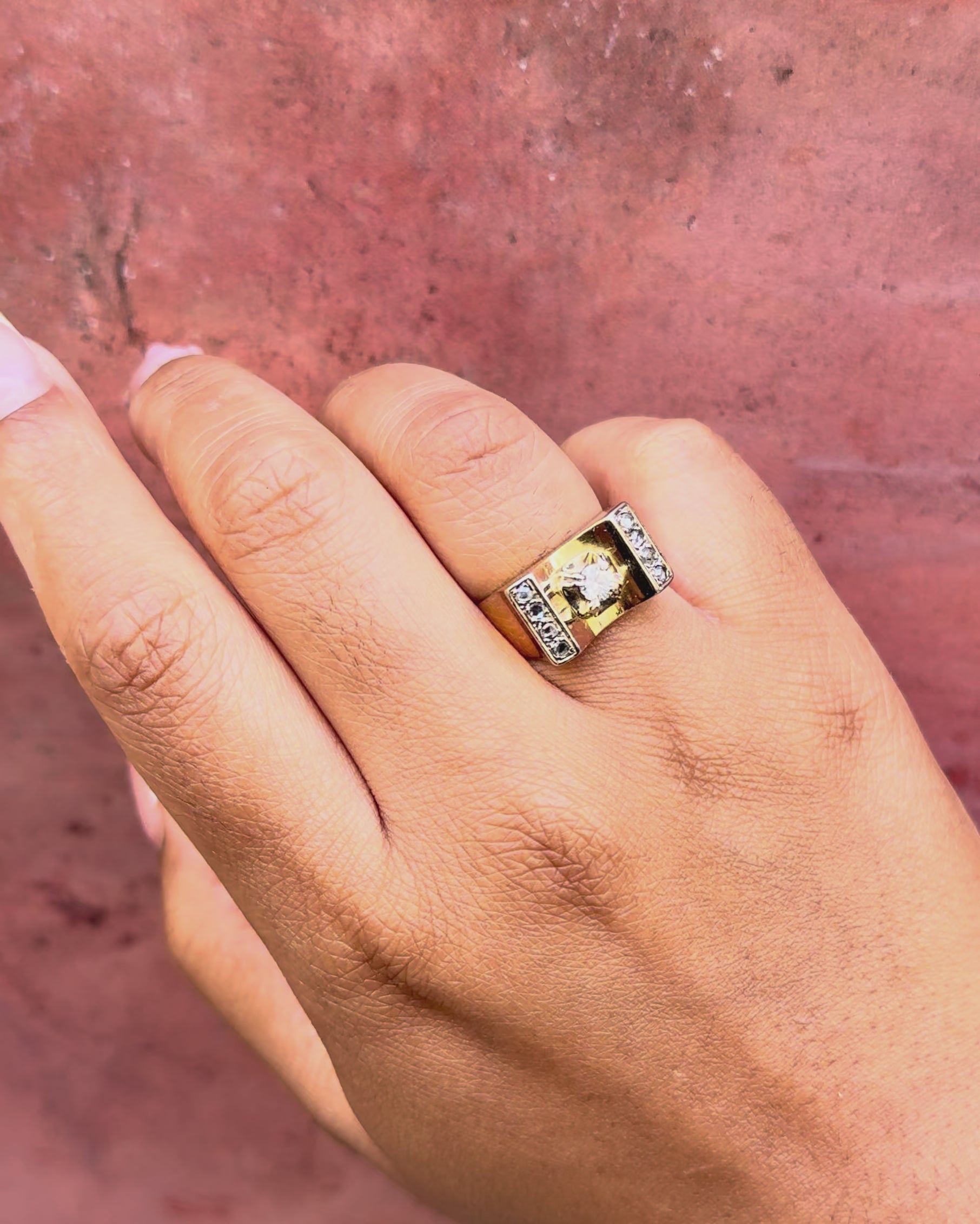 Tank Ring with 0.33-carat Diamonds &amp; 18-karat Gold 6.36g "Lola"