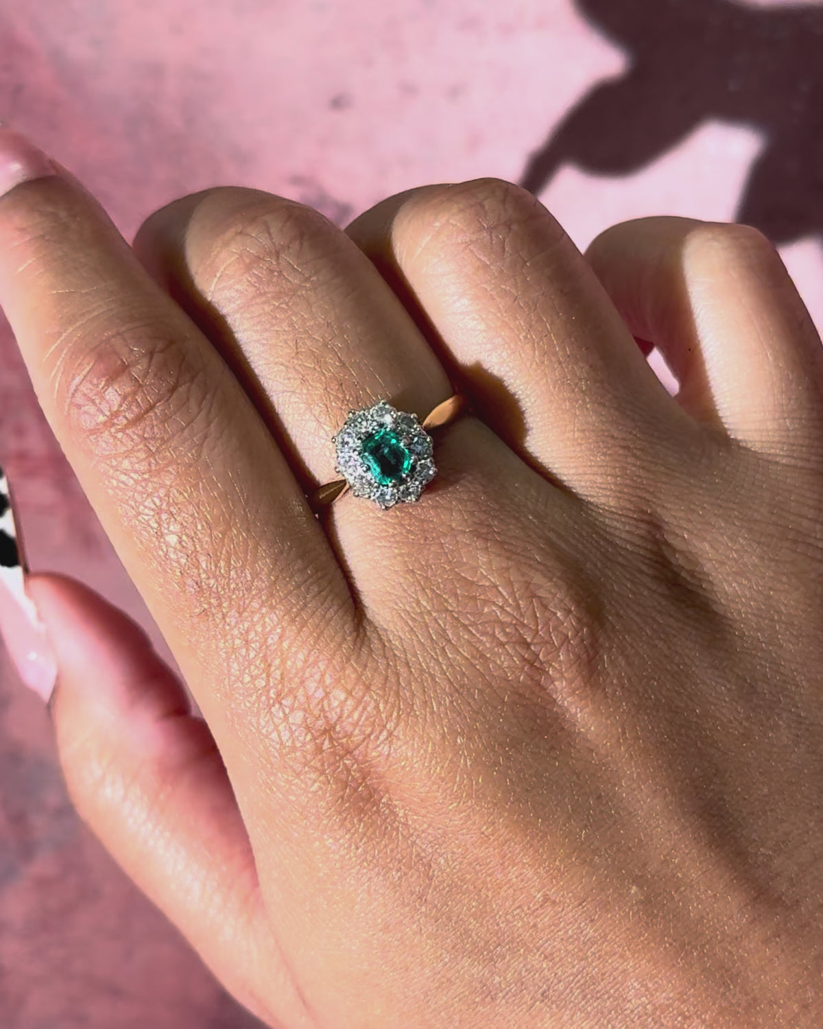 Bague Marguerite Émeraude 0.48 carat &amp; Diamants 0.40 carat "Ludwig"