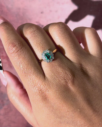 Bague Marguerite Émeraude 0.48 carat &amp; Diamants 0.40 carat "Ludwig"